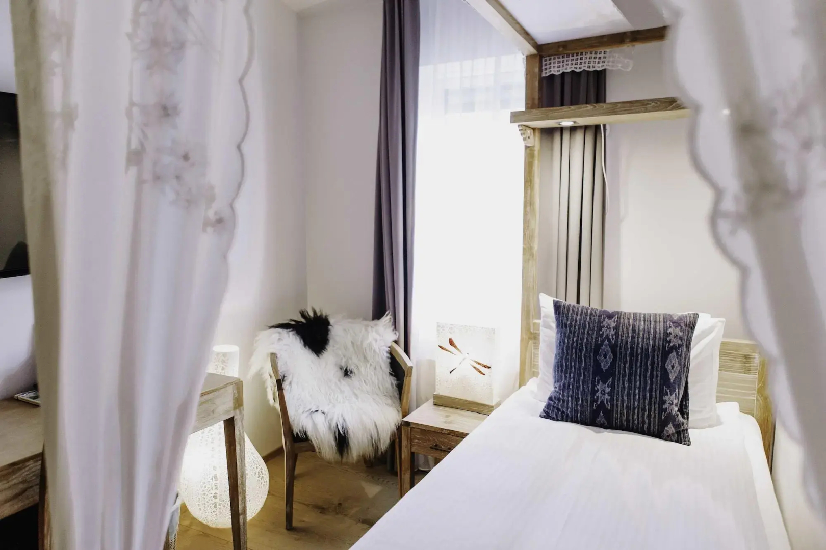 Eyja Guldsmeden Hotel