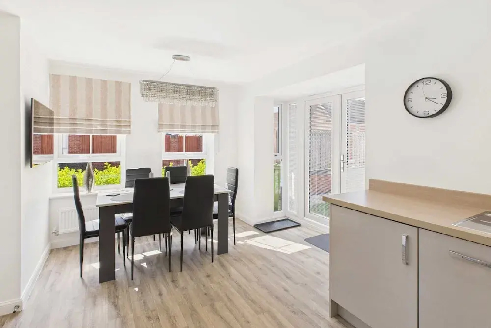 Host Stay Orient House