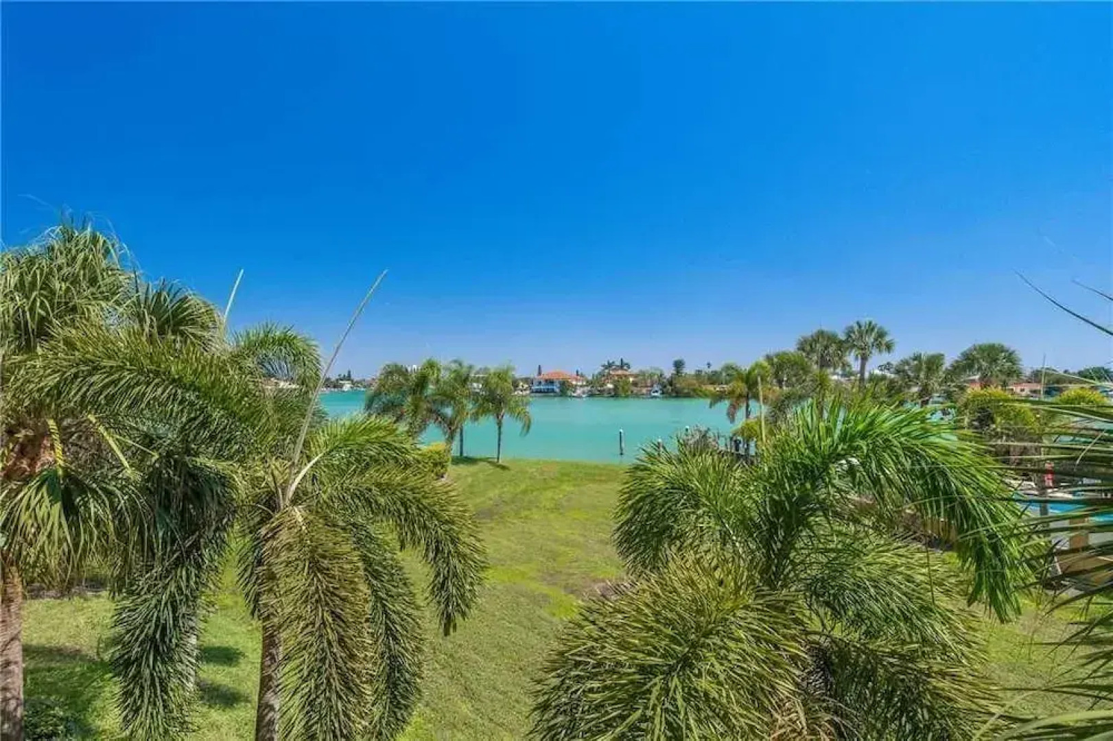 107 - Palms of Treasure Island