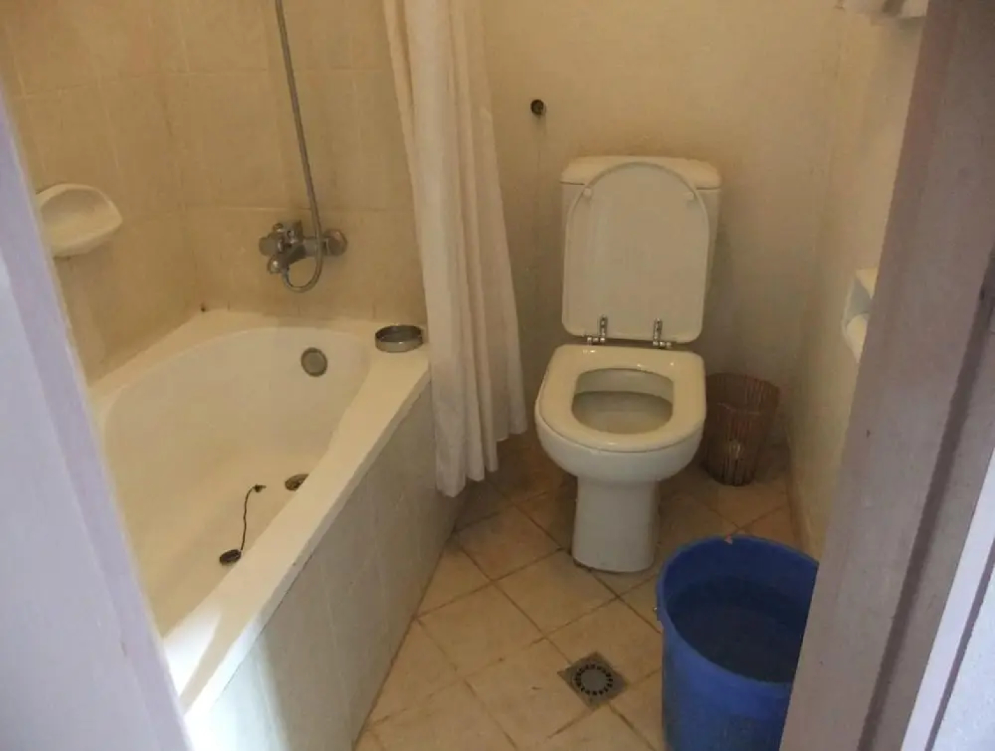 Roha Hotel