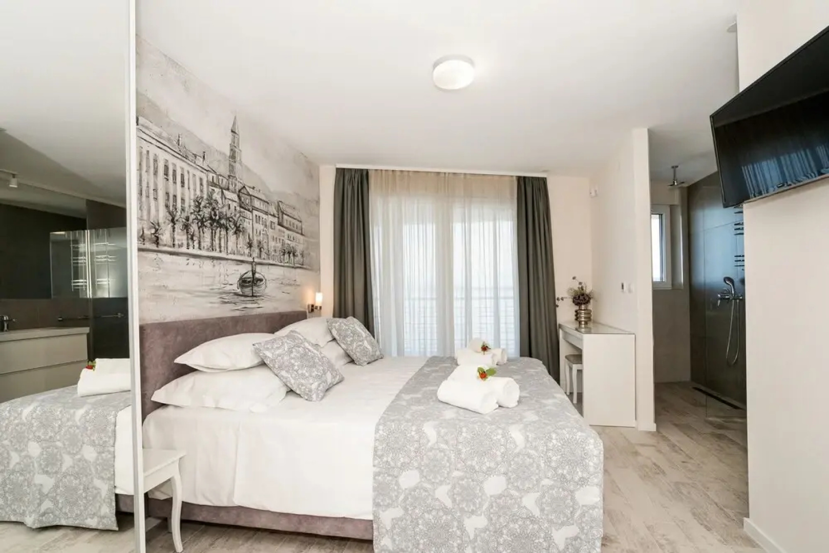 Luxury Beachfront Villa Sea Queen