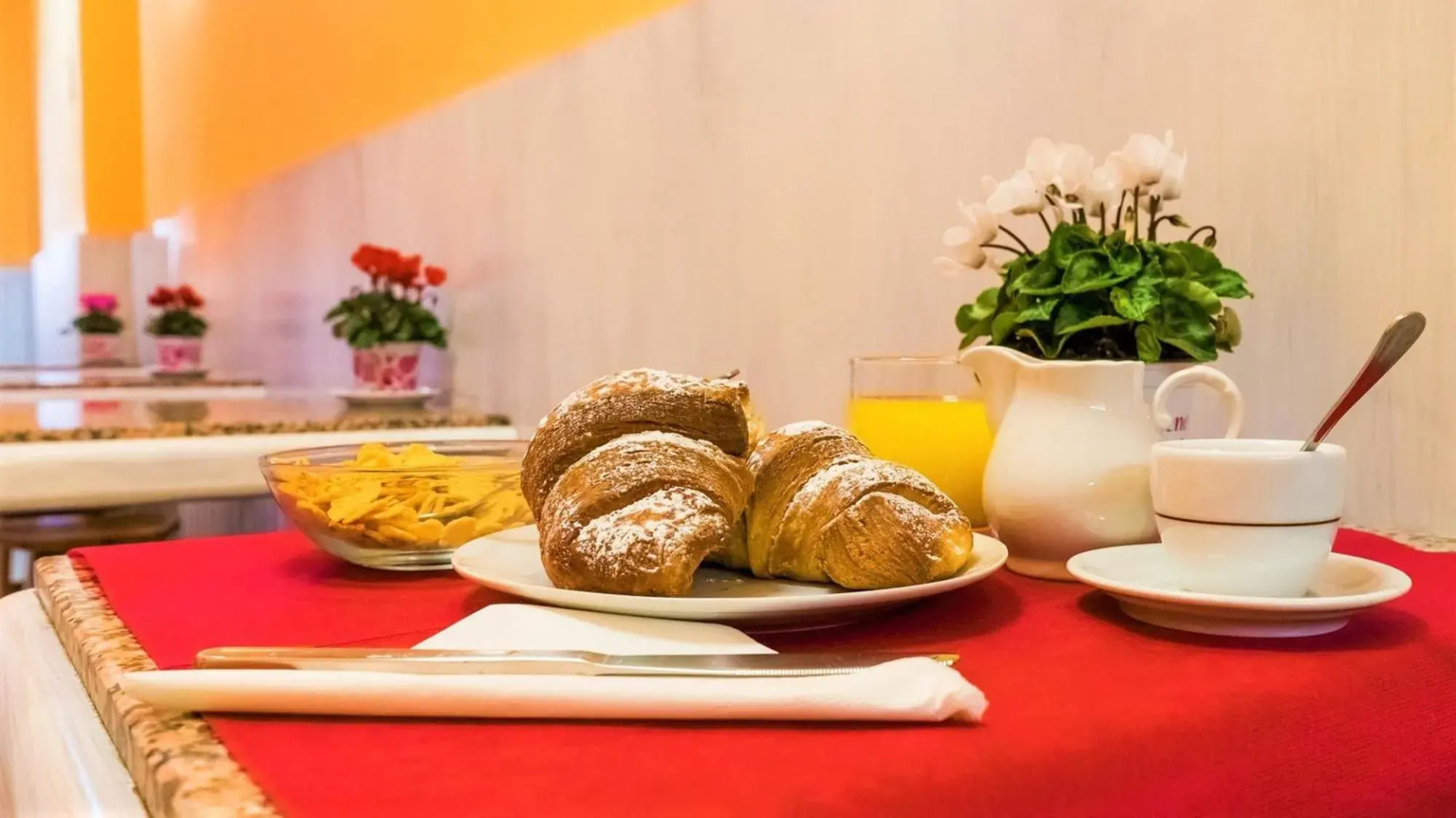 Отель JR Hotels Hermes Firenze