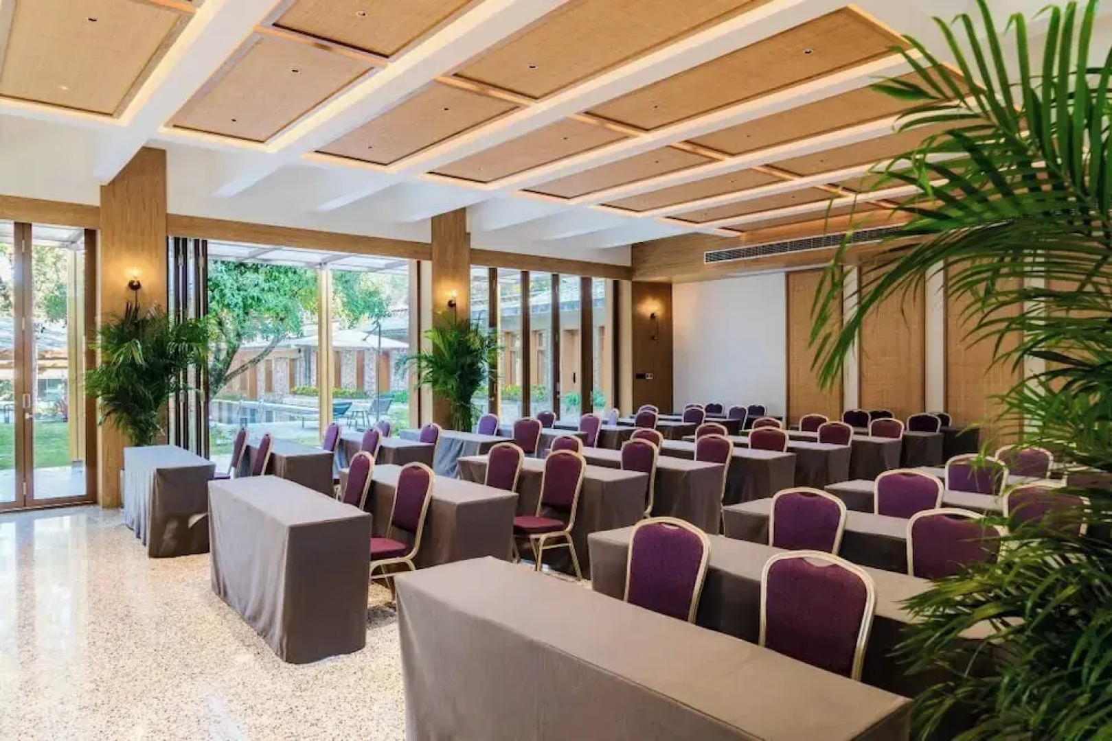 Yaojia Waterfall Village Resort