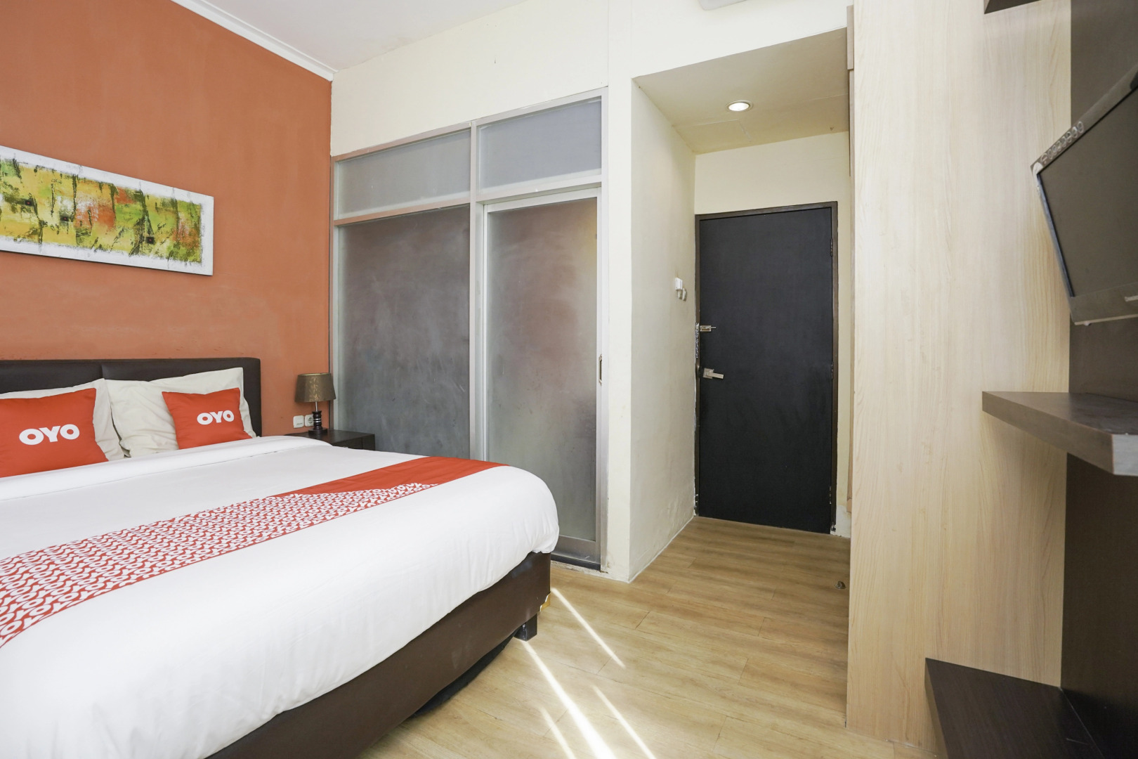 OYO 1956 Kana Family Residence