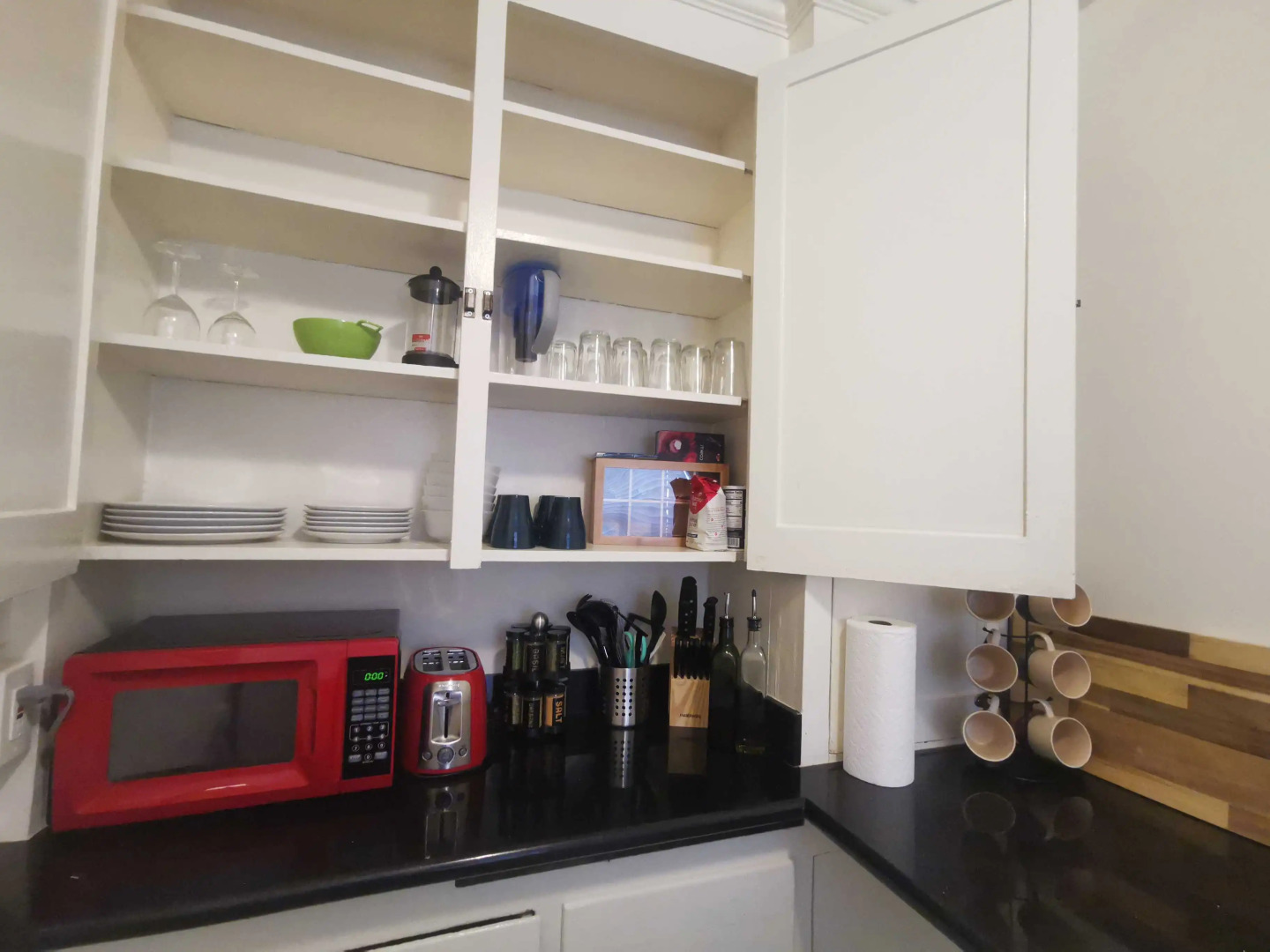 Authentic Brick Condo - Great Wifi & little extras included!