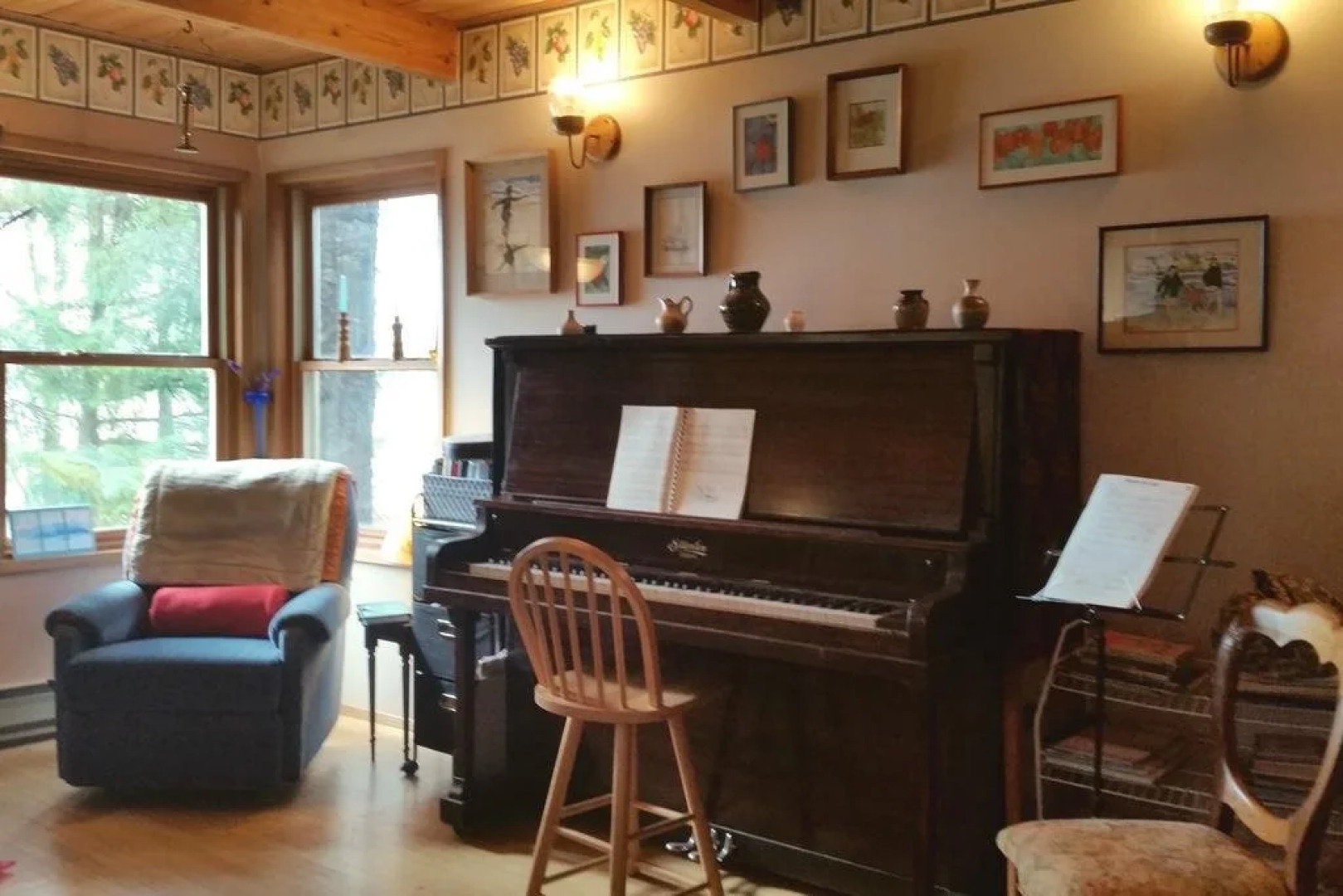 Dolphin House  Bed & Breakfast