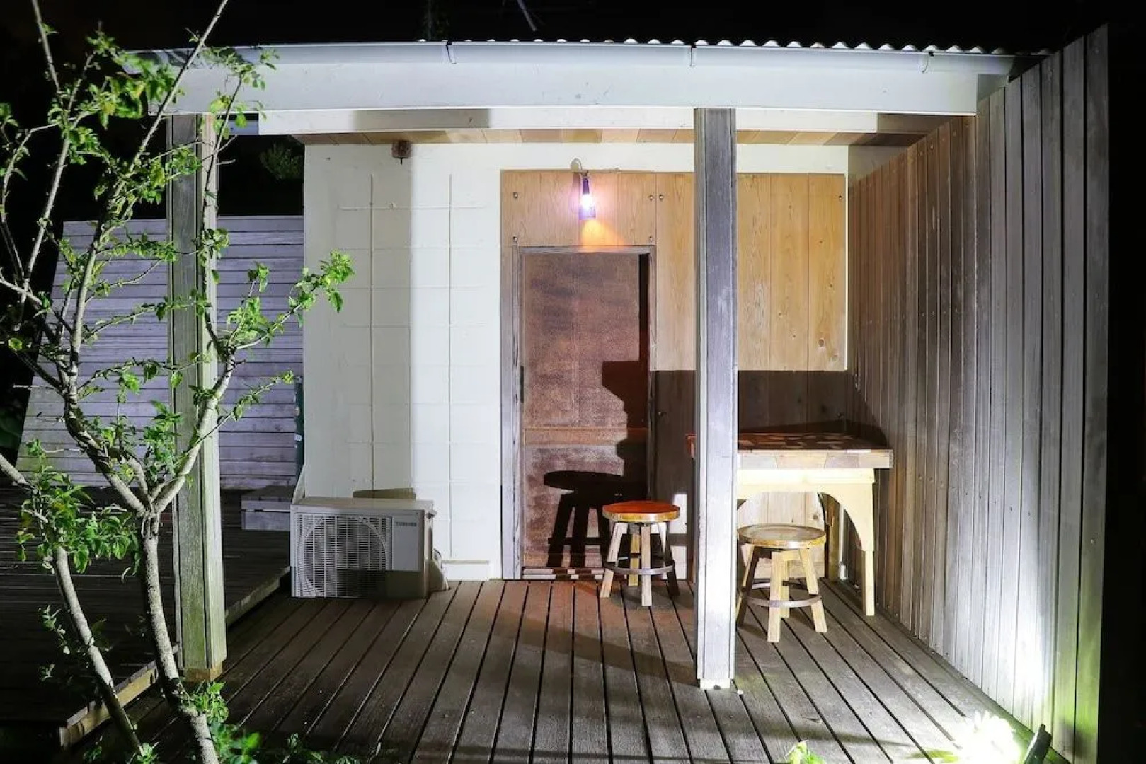 Cafe Bar & Hostel Go Me