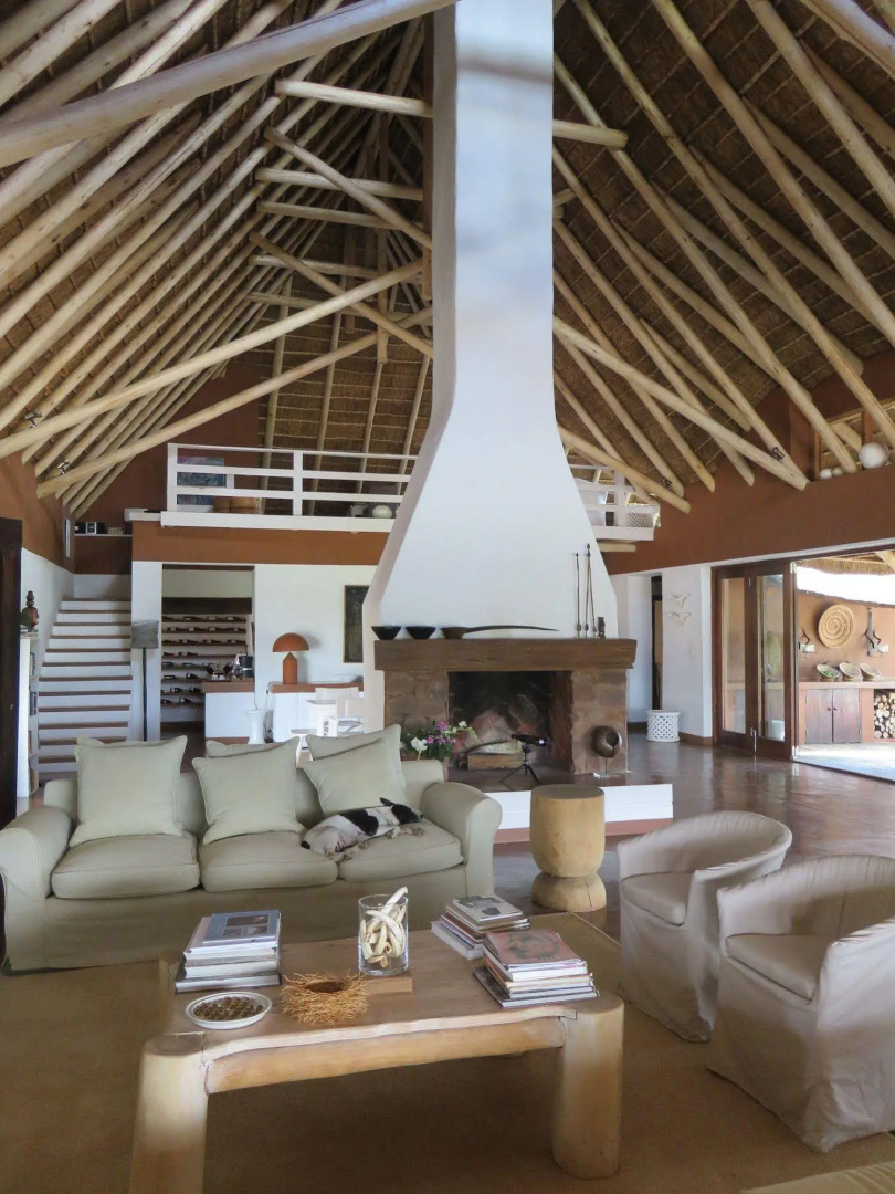 Zebras Crossing Lodge