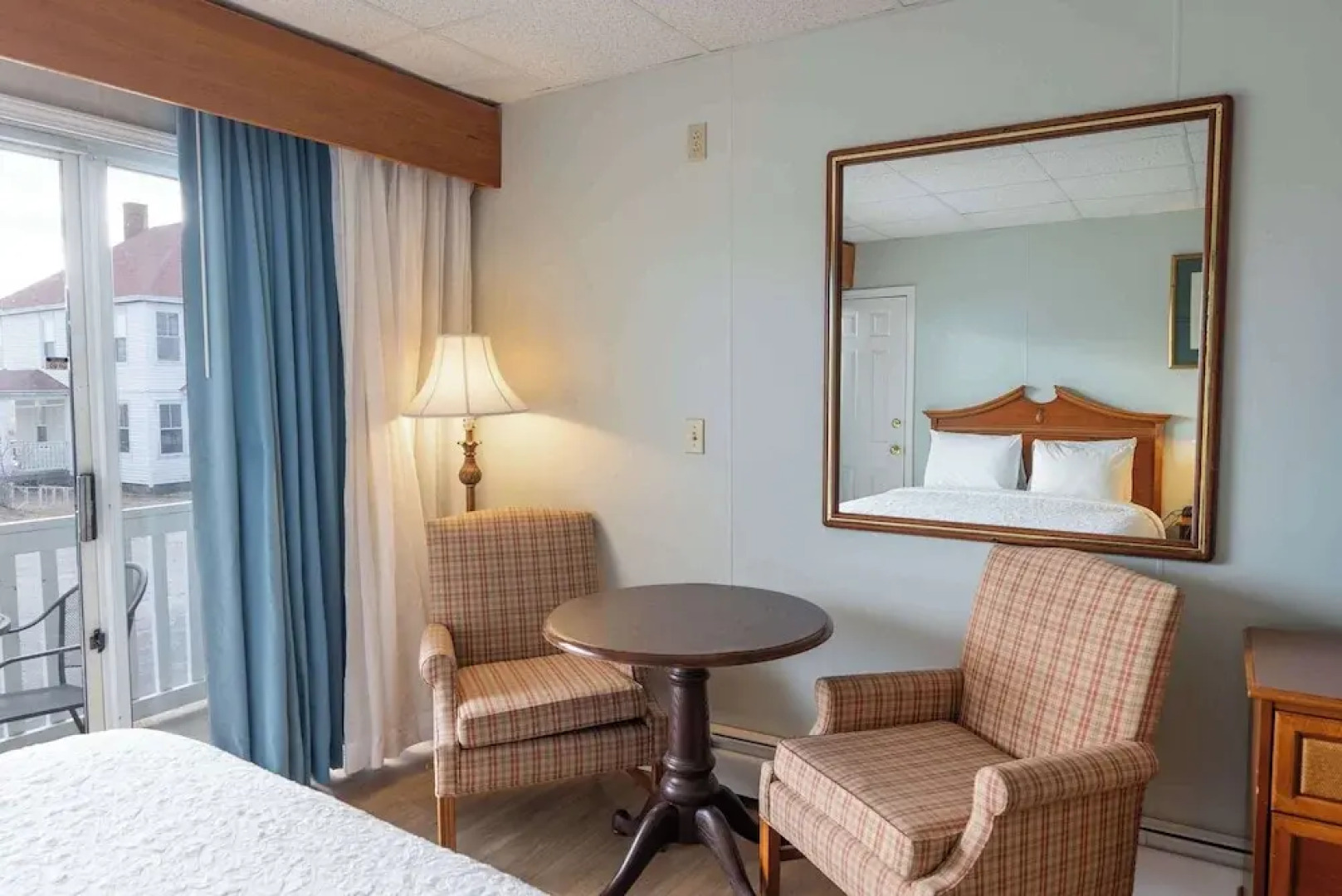 Waves Oceanfront Resort