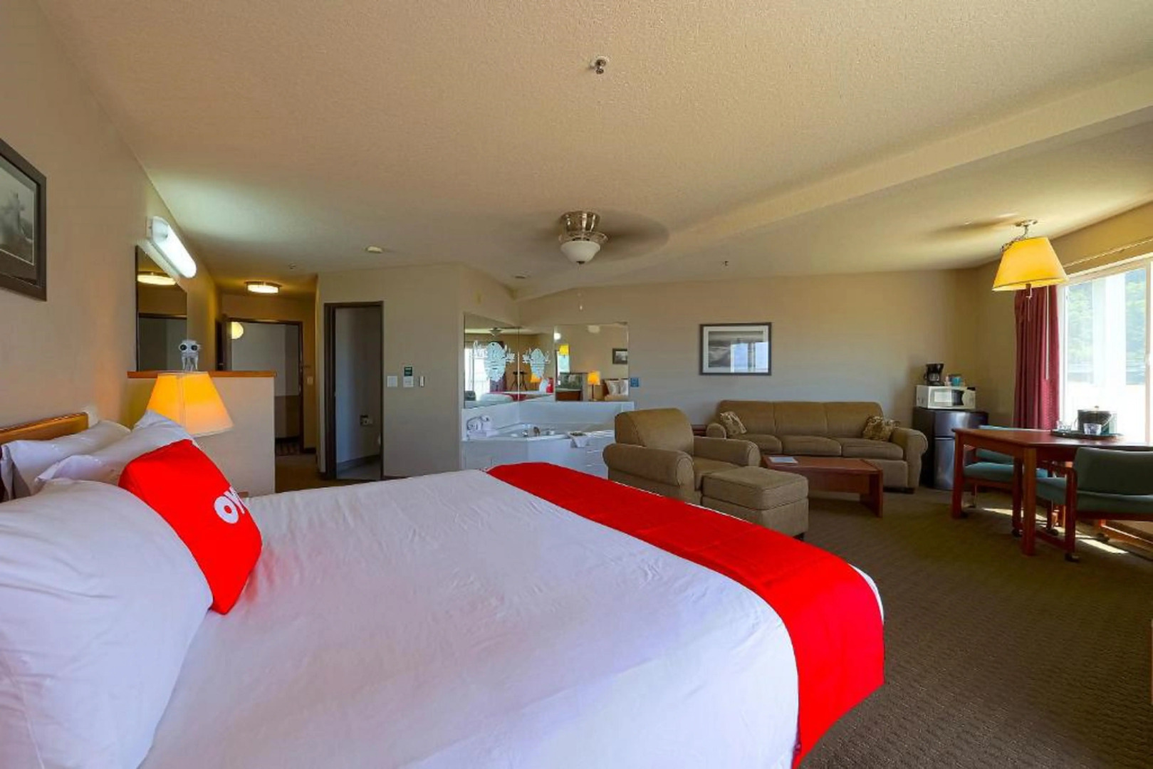 Siletz Bay Beachfront Hotel by OYO Lincoln City