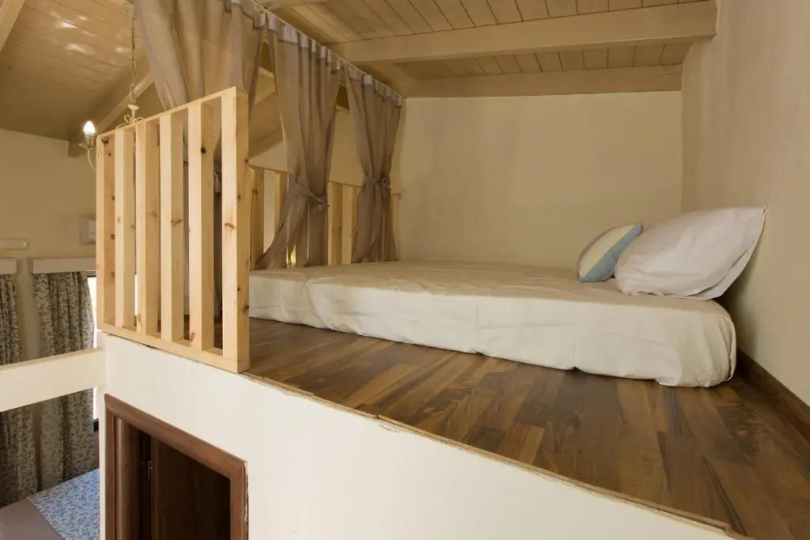 Beautiful & spacious villa with 38sqm pool & BBQ!