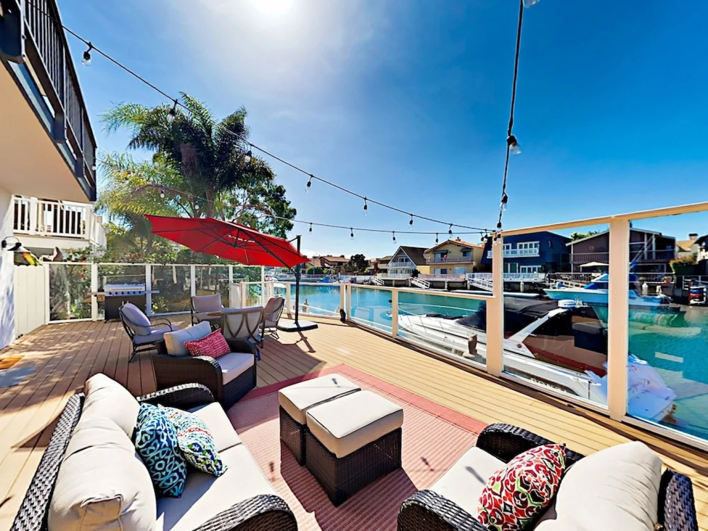 2311 Victoria Avenue Home 3 Bedrooms 2.5 Bathrooms Home