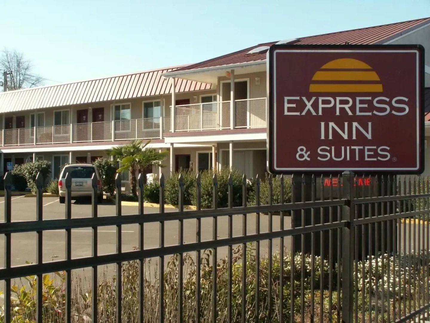 Express Inn & Suites