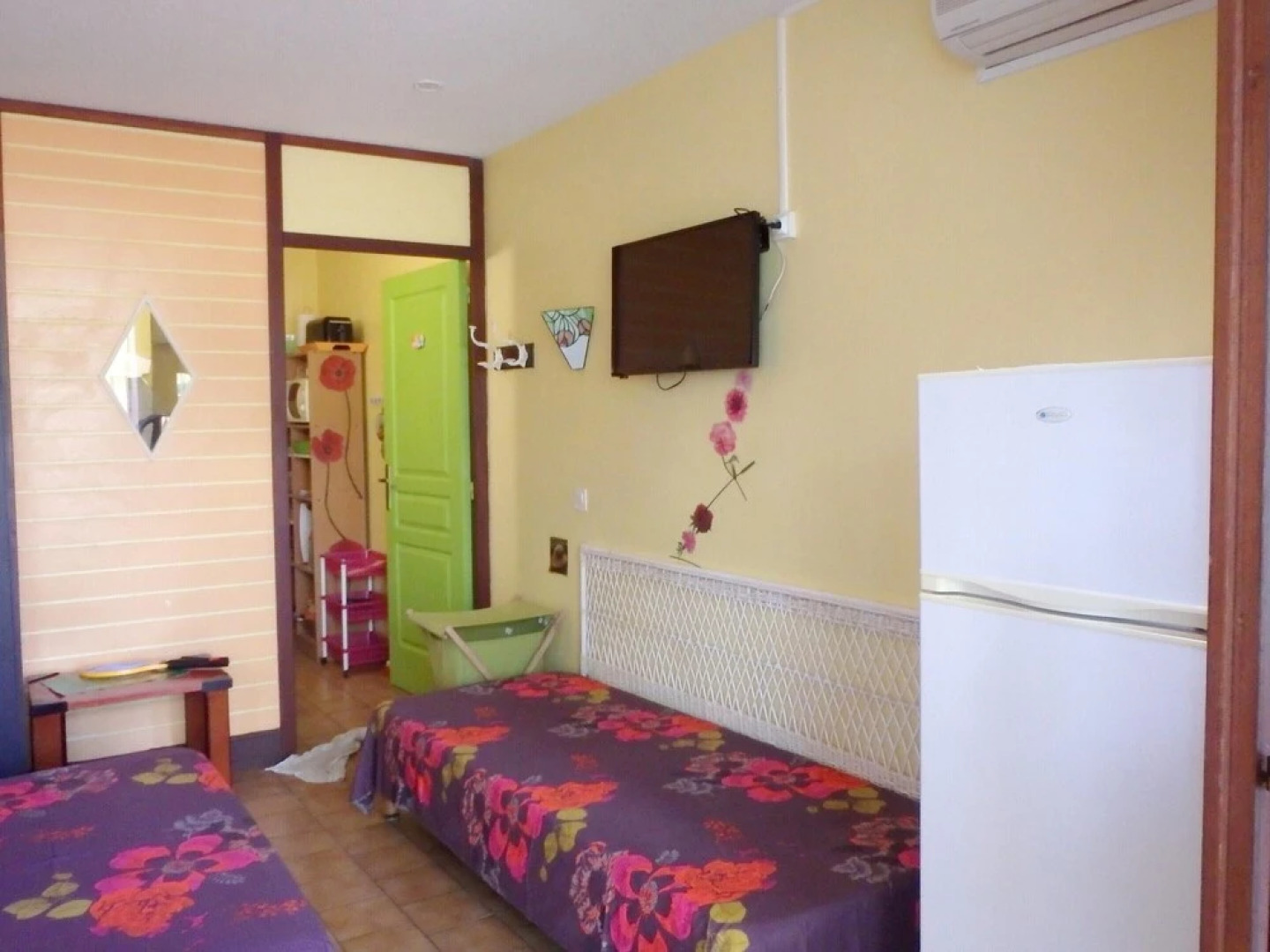 Studio In Sainte Anne With Wonderful City View Furnished Garden And Wifi 2 Km From The Beach