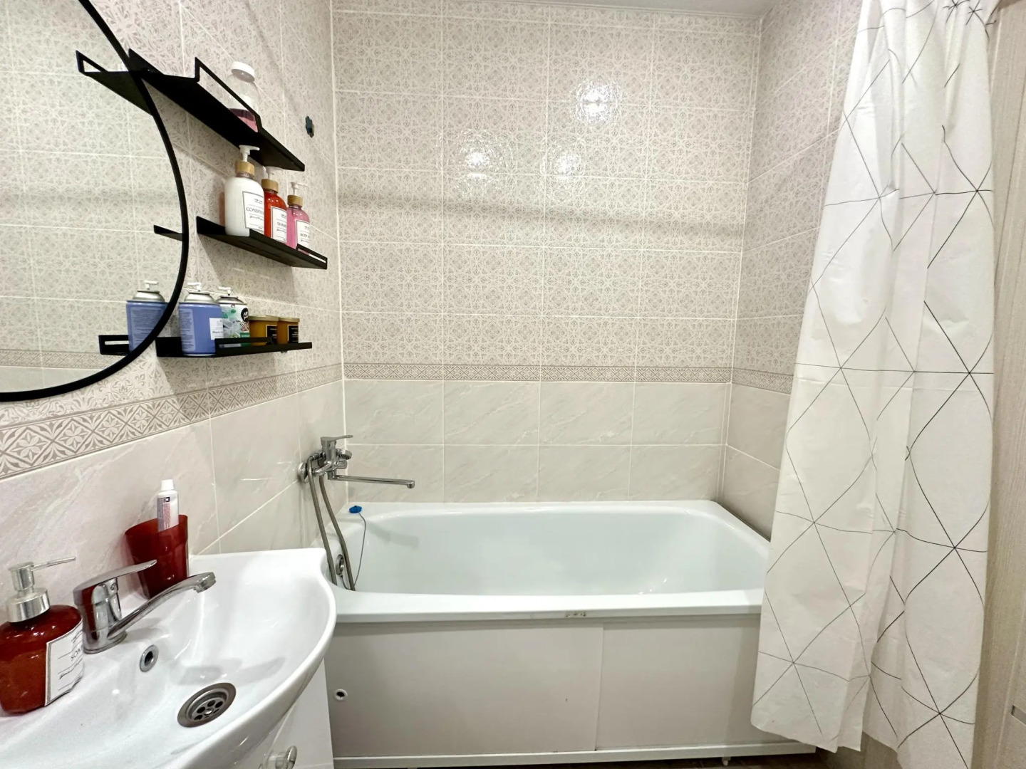 Compass (Компасс) в 15-м микрорайоне 42