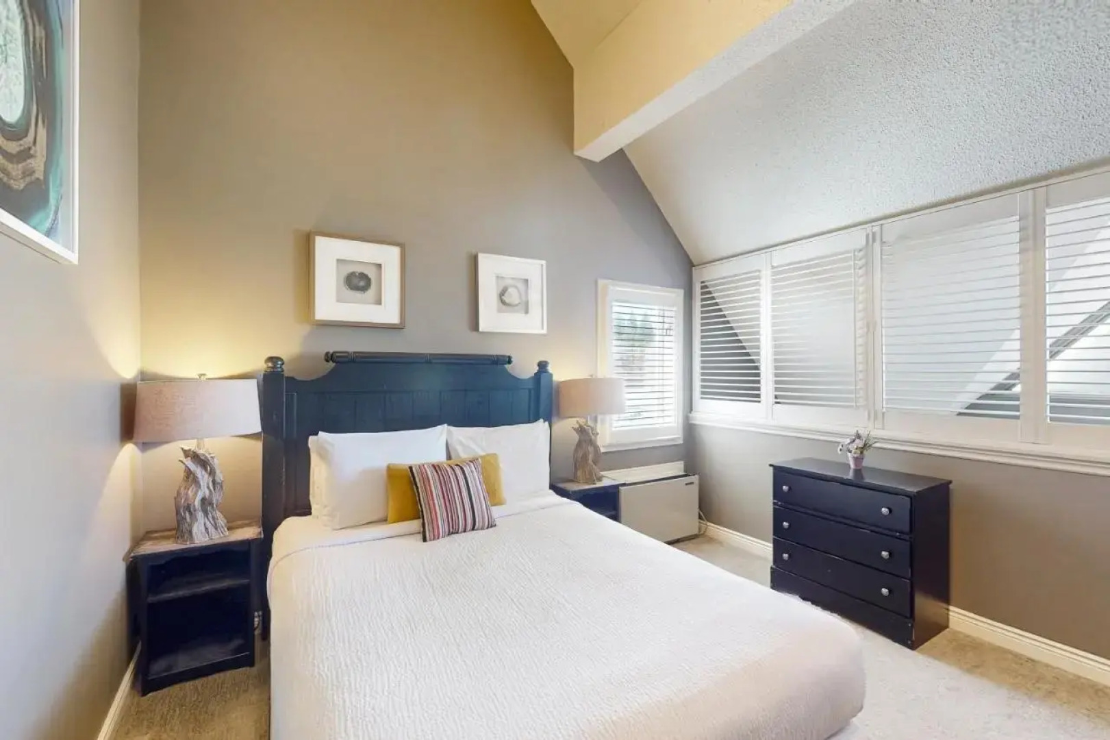 Lofted Rustic Chalet @ Blue Mountain