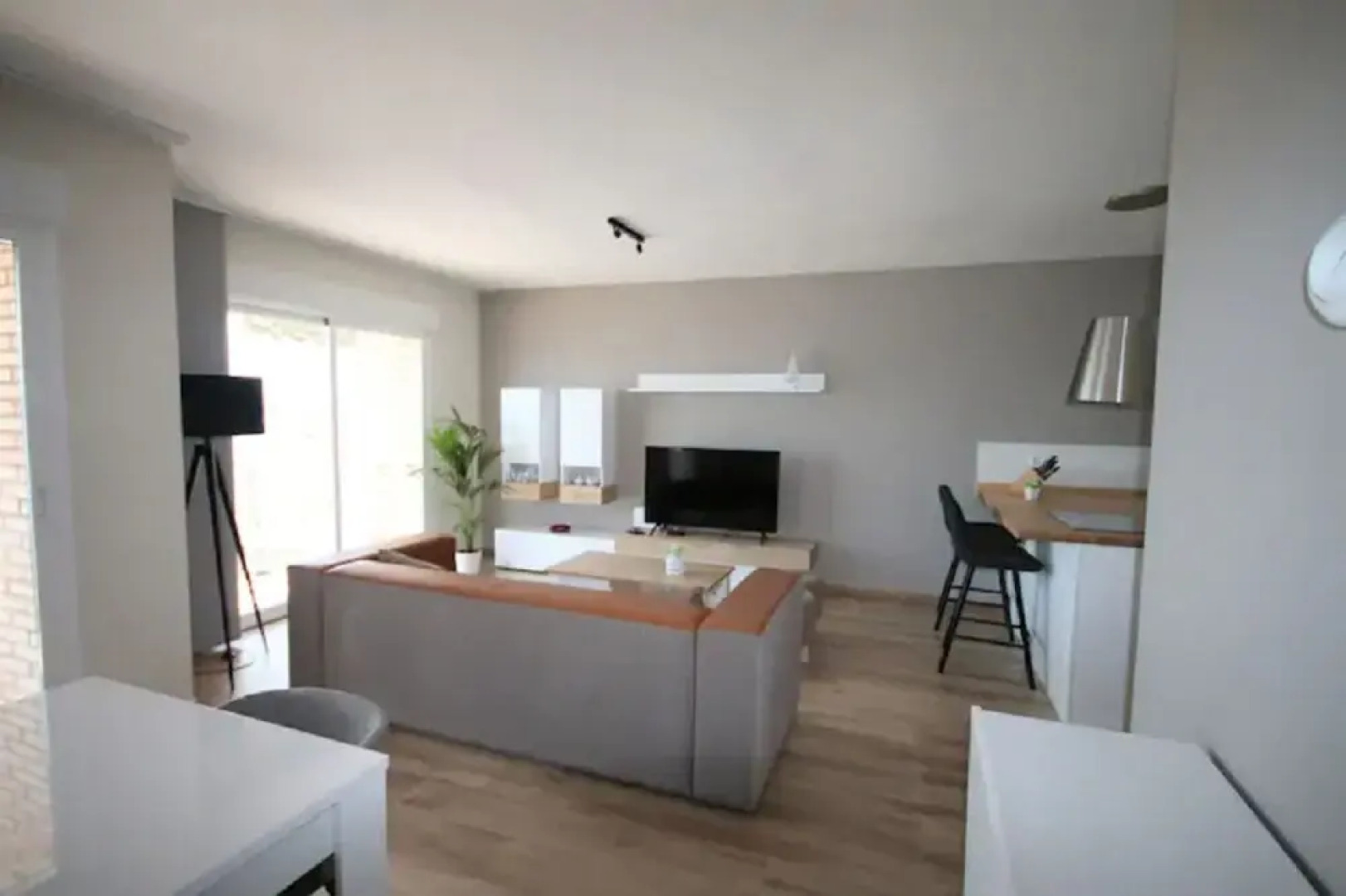 Taolis First Line Apartment Lo Pagan