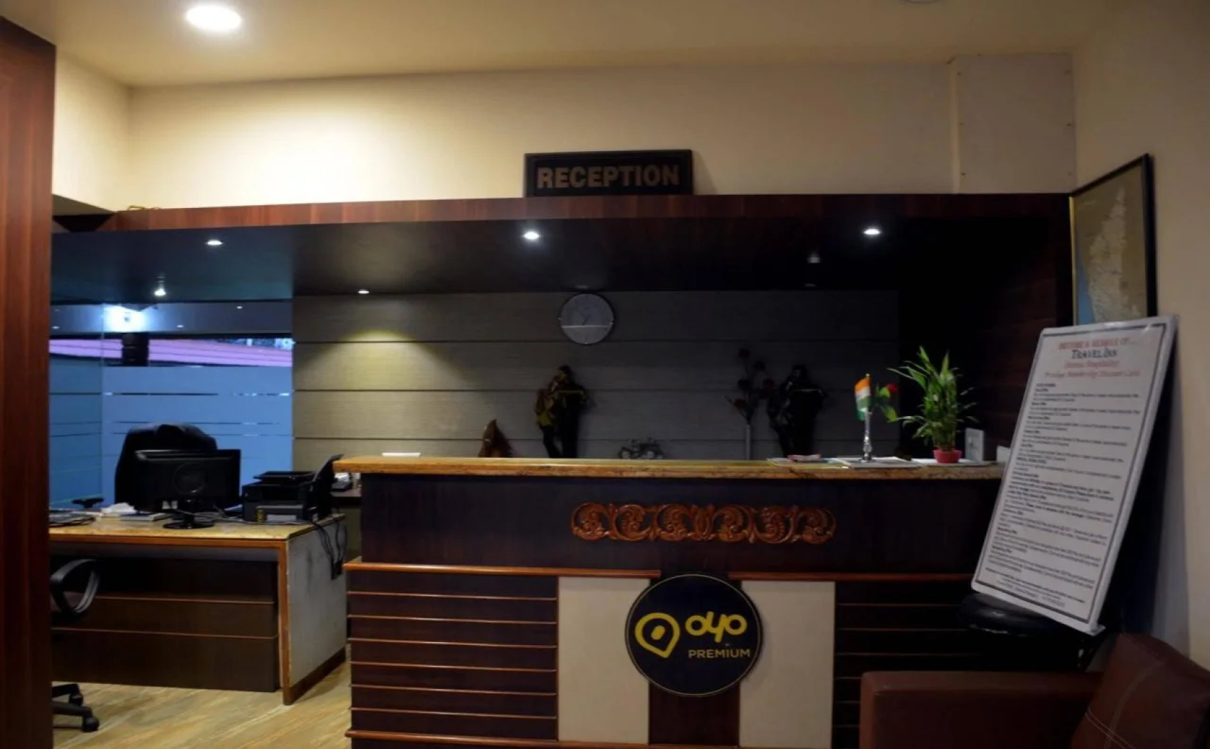 OYO 22528 Hotel Travel Inn