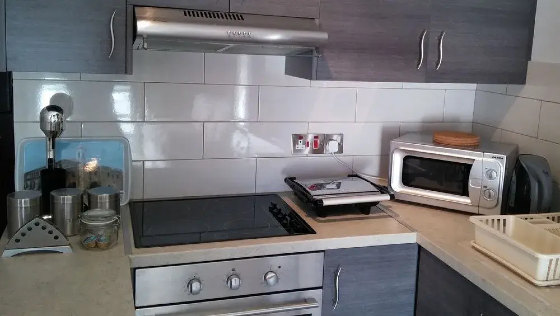 Green Valley Modern Studio