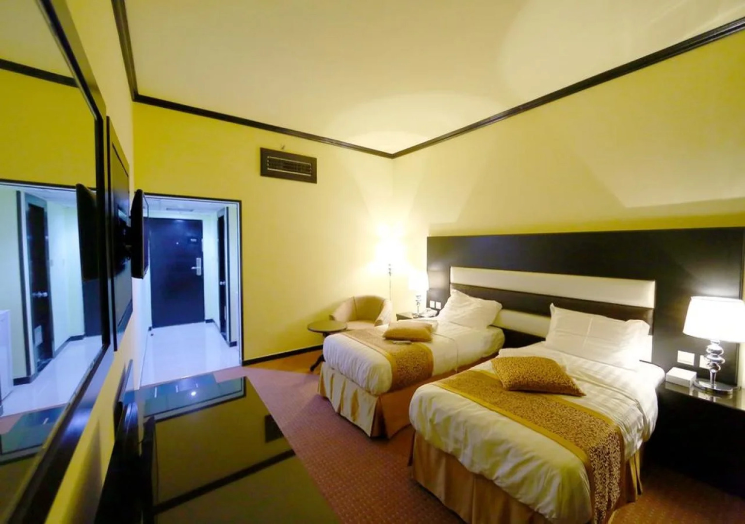 Aliqbal Hotel