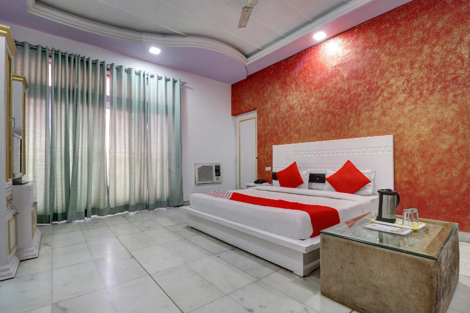 Hotel Mandakini Palace