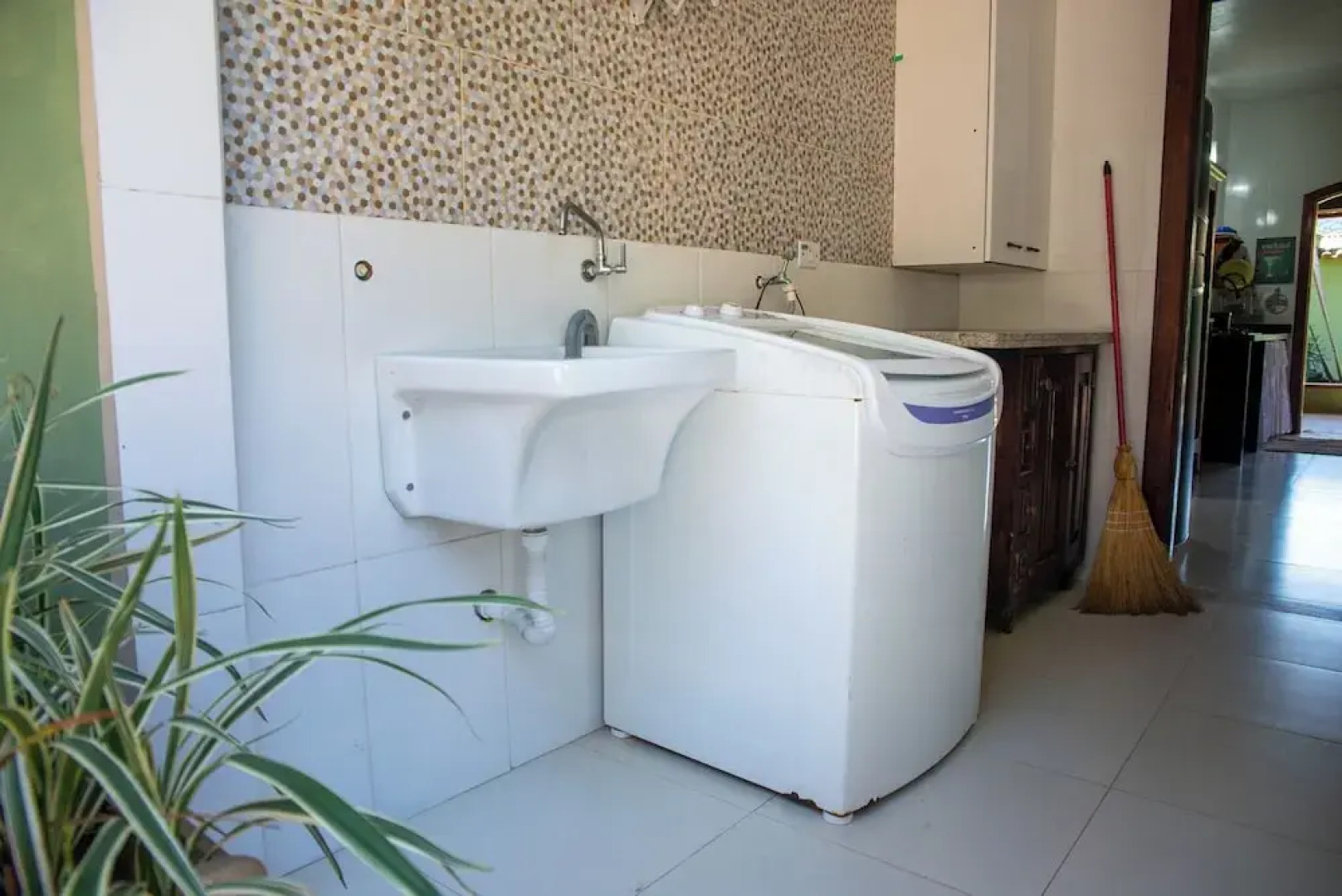 Casa com Piscina e Churrasqueira no Pantanal