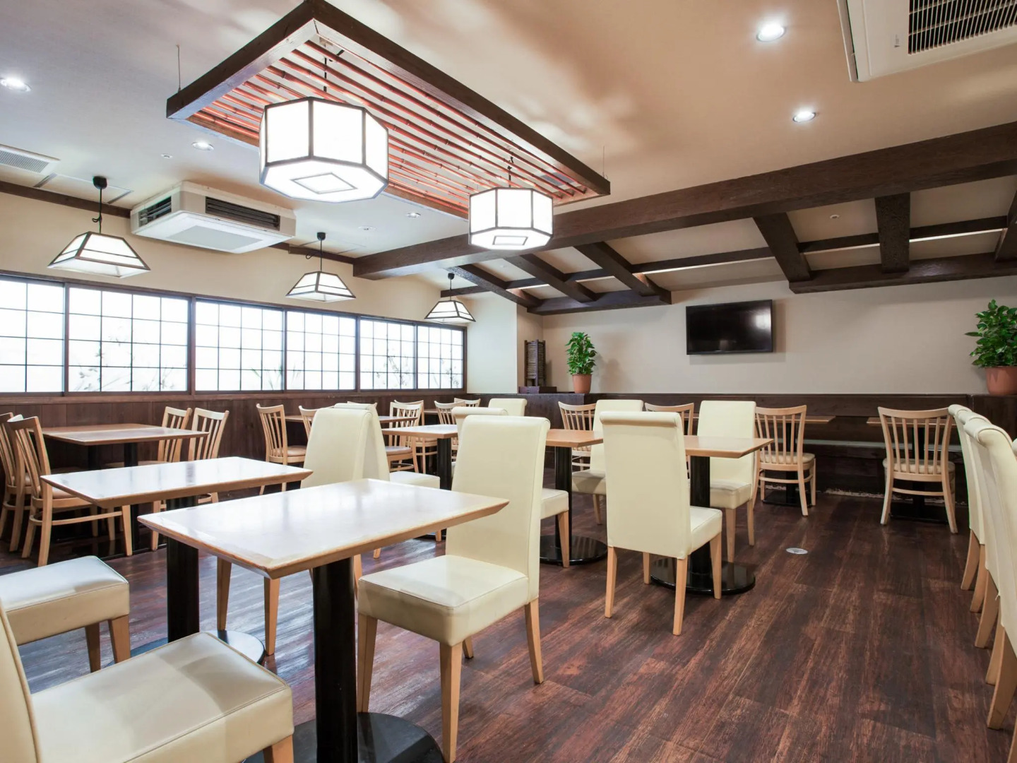 Shinsaibashi ARTY Inn