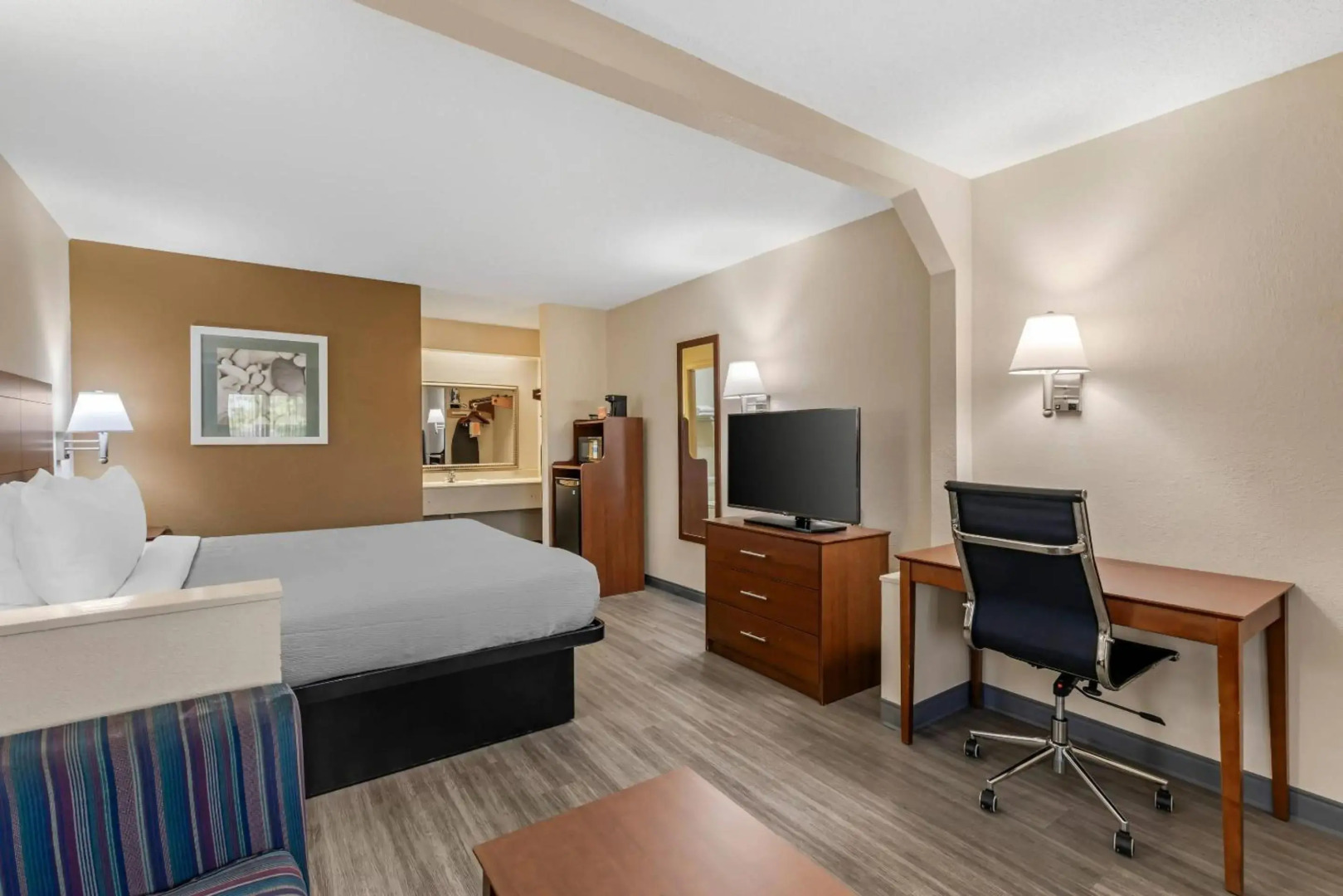 Quality Inn & Suites Stockbridge Atlanta South I-75