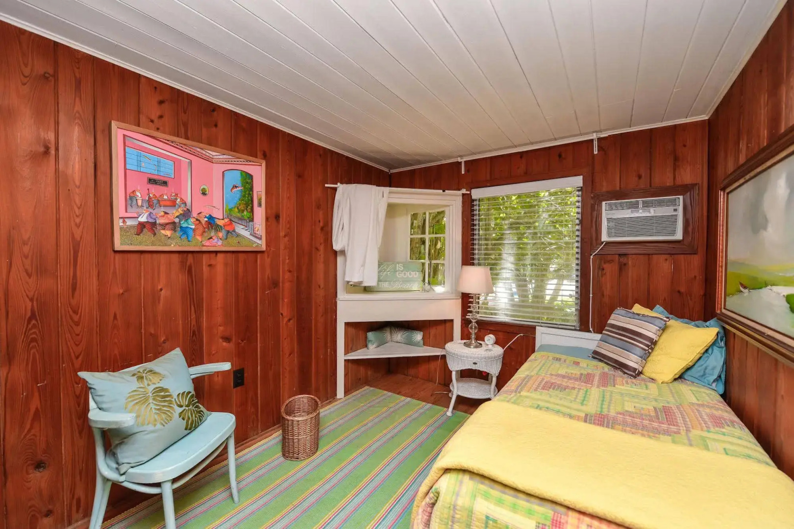 Banana Cabana and Cottage by Beachside Management