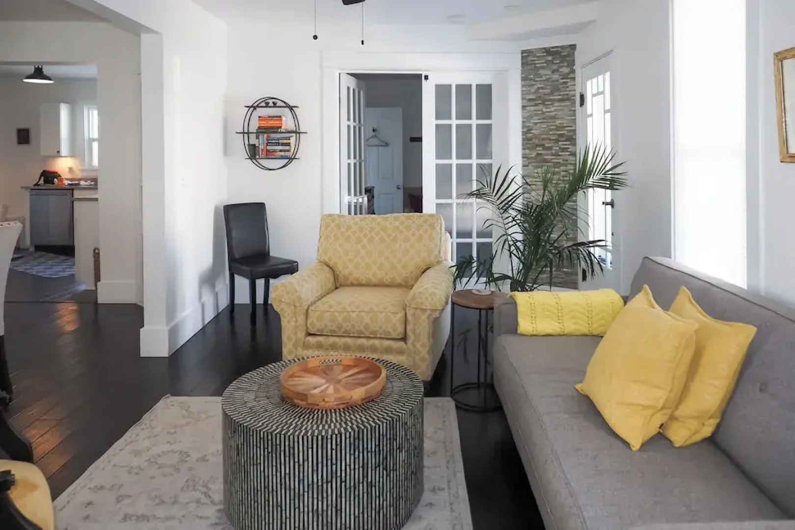 Steps to Dtwn! Suttons Bay Retreat Near Wine Trail