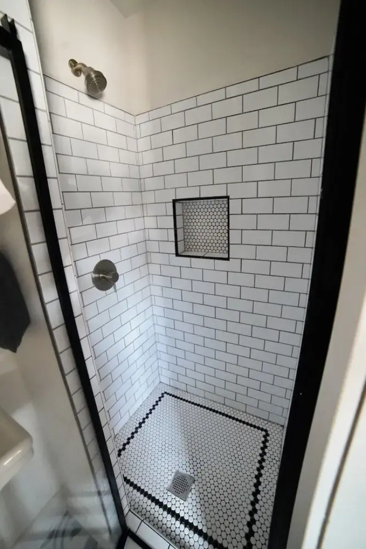 The Landing Hotel and Dining