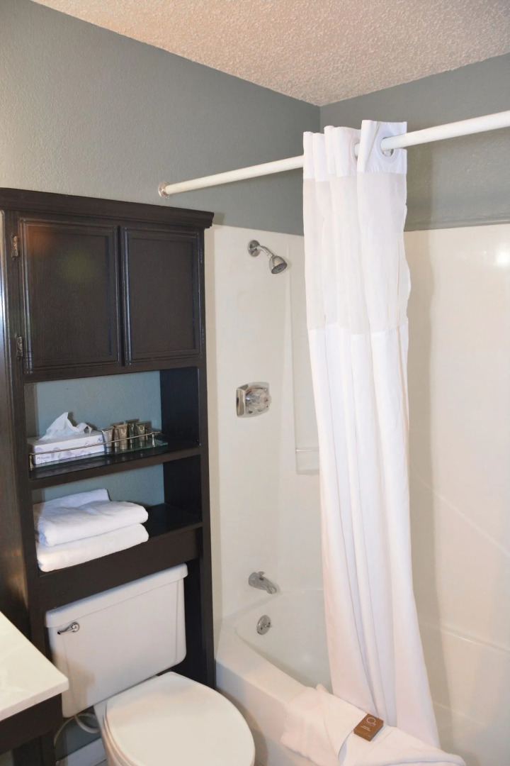 Roosevelt Inn and Suites