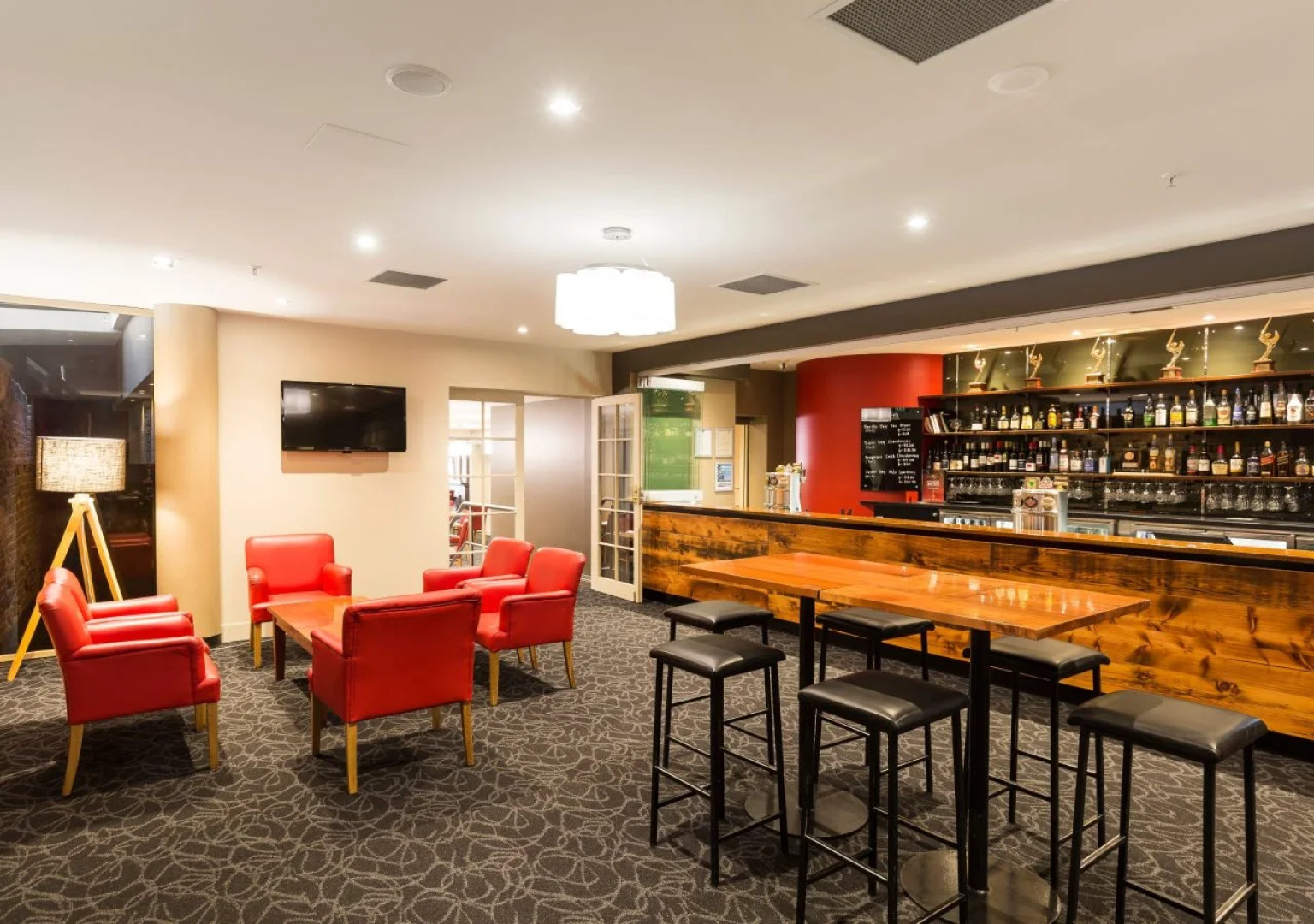 The Old Woolstore Apartment Hotel