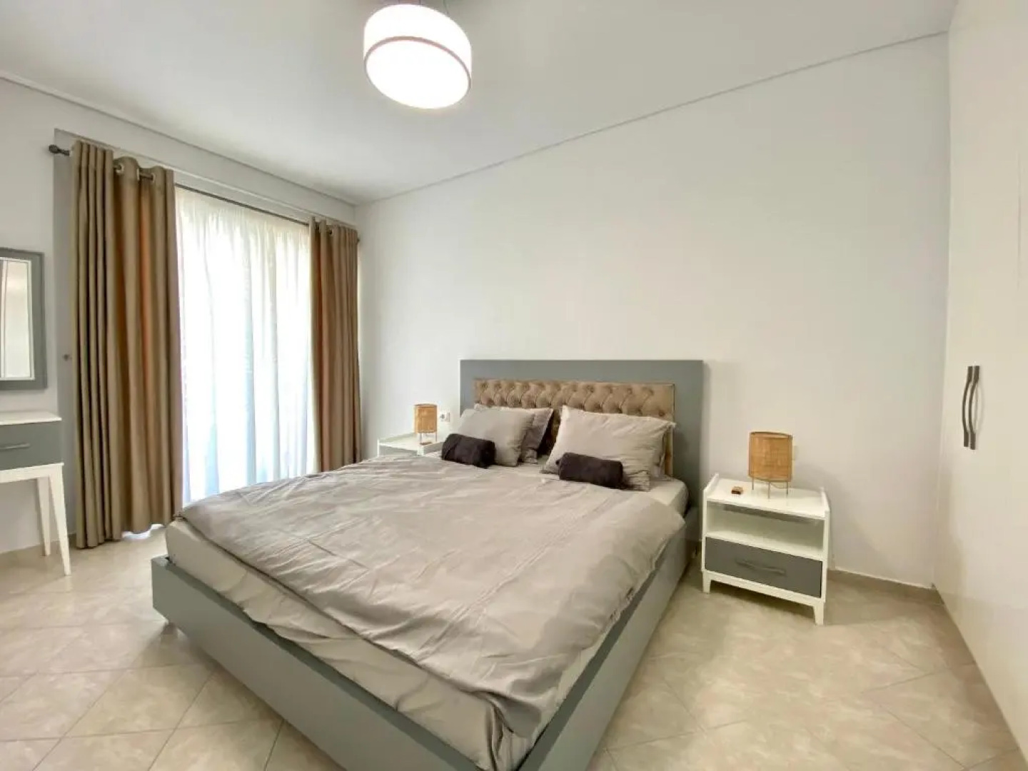 Aquamarine Apartments