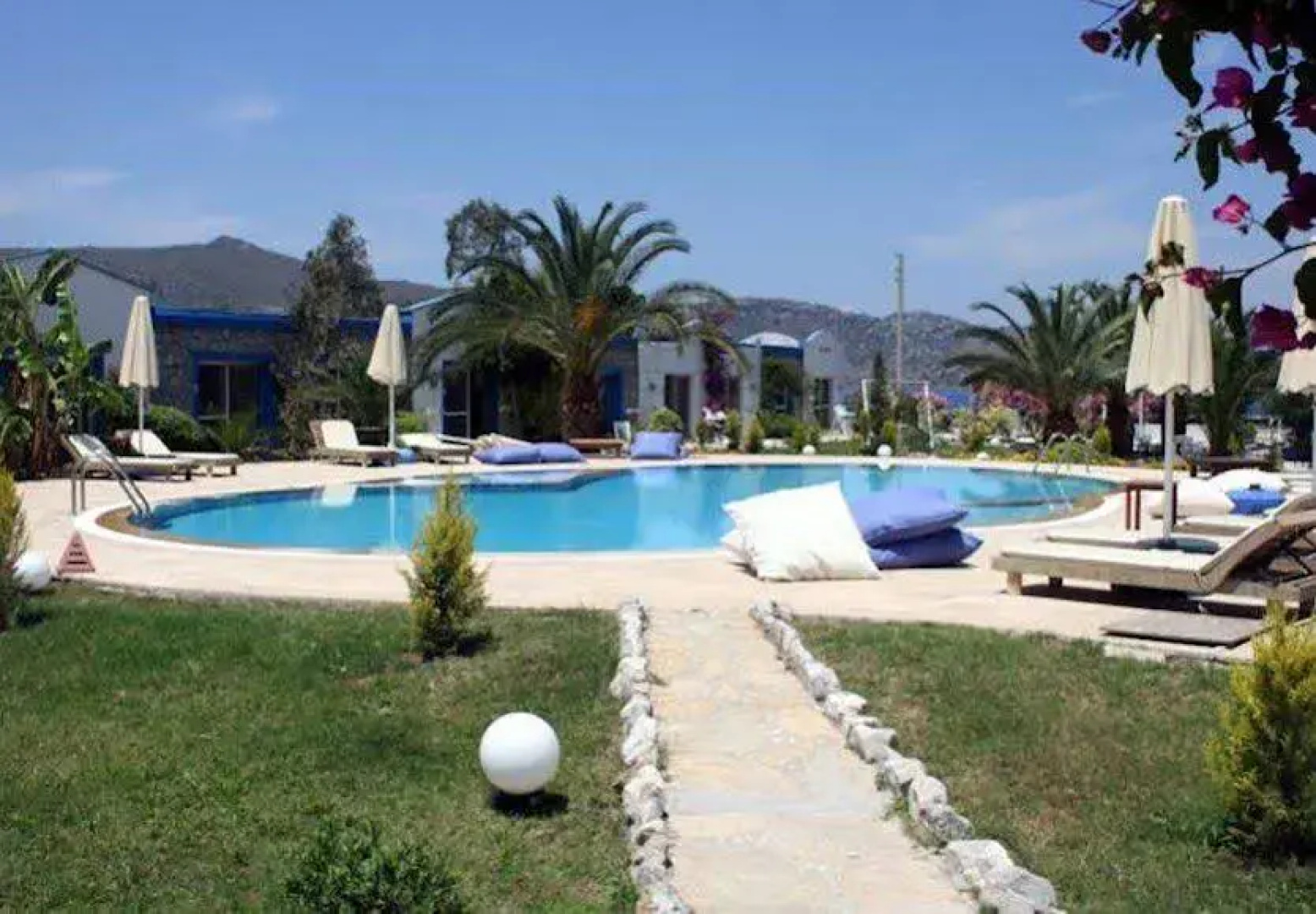 Fi Light Solto Boutique Beach