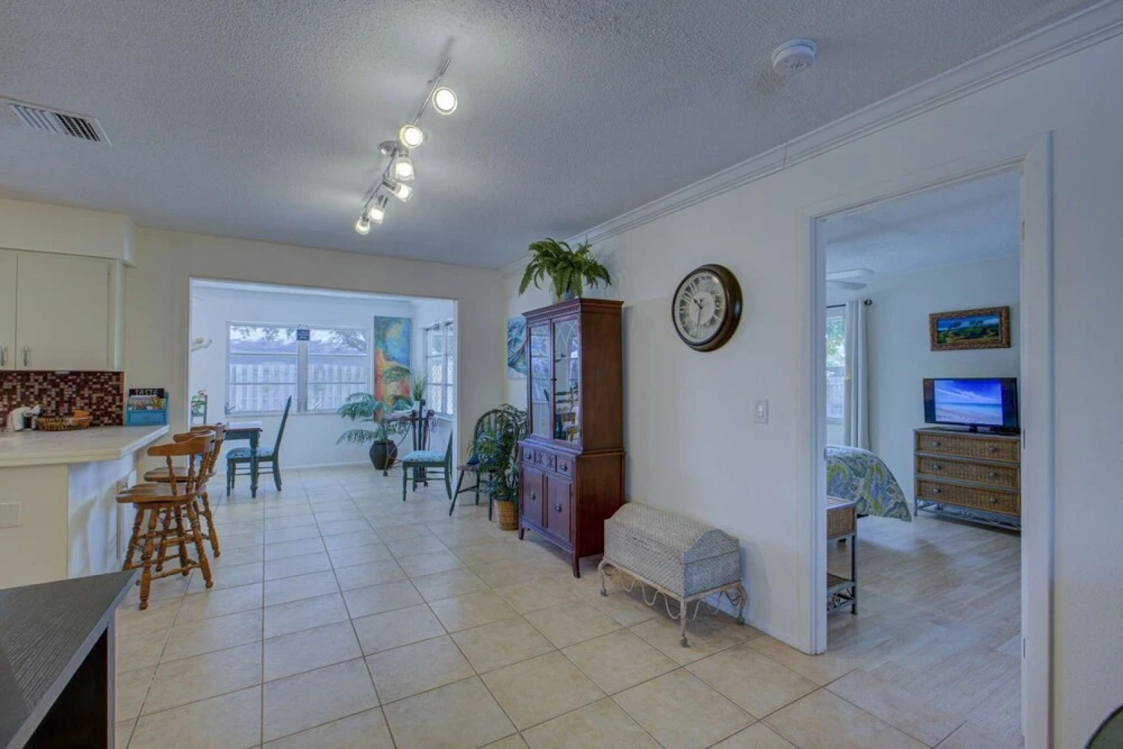 Peaceful Egret Pool Home in Venice