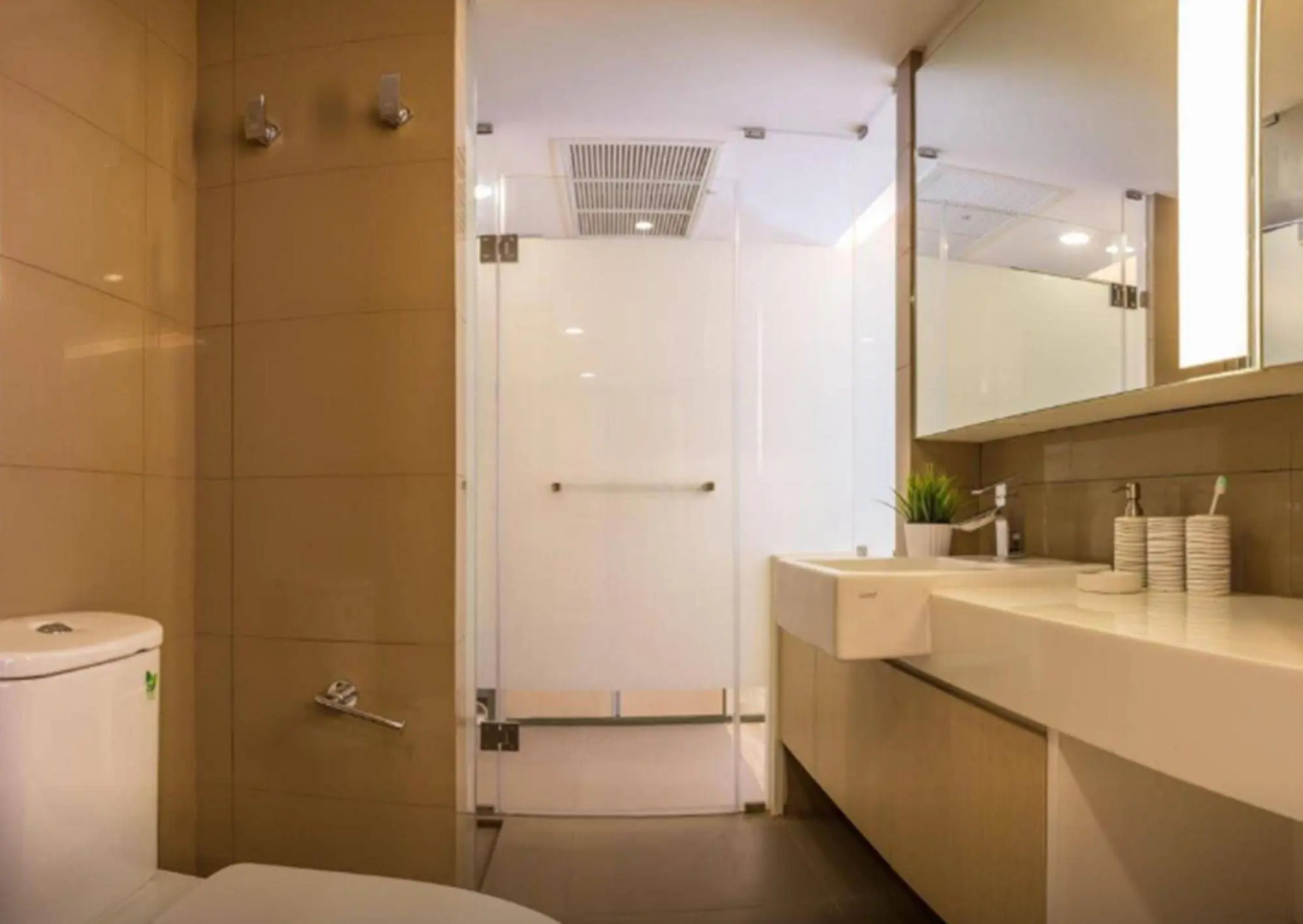 The Idle Hotel and Residence