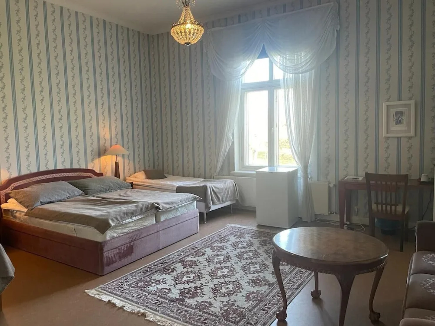 Kartanohotelli Karhulan Hovi