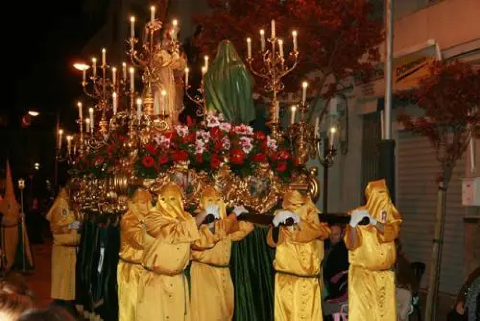 Azahar y Buganvilla House