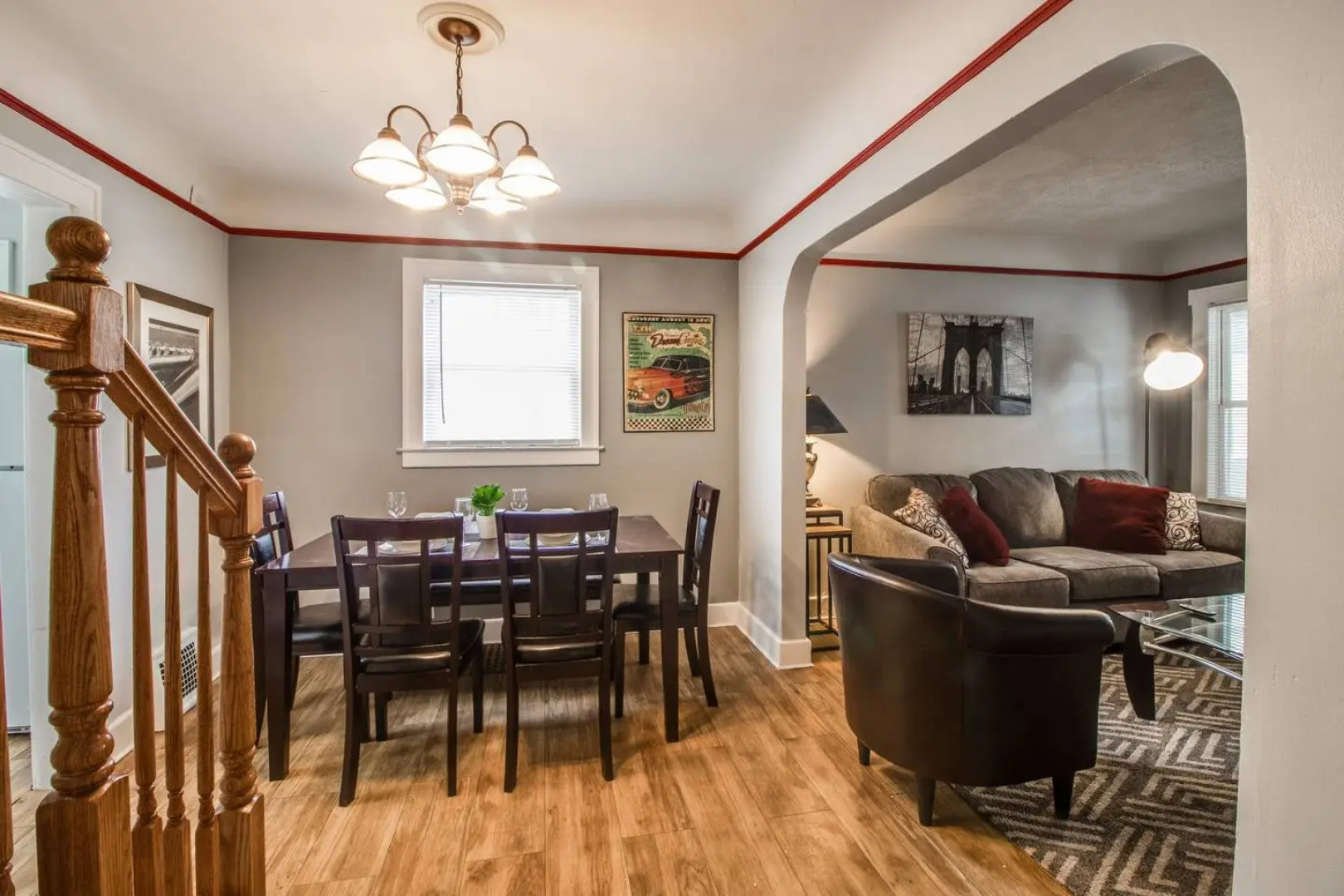 AutoManiac spot in the heart of Pontiac/3 beds 2 baths