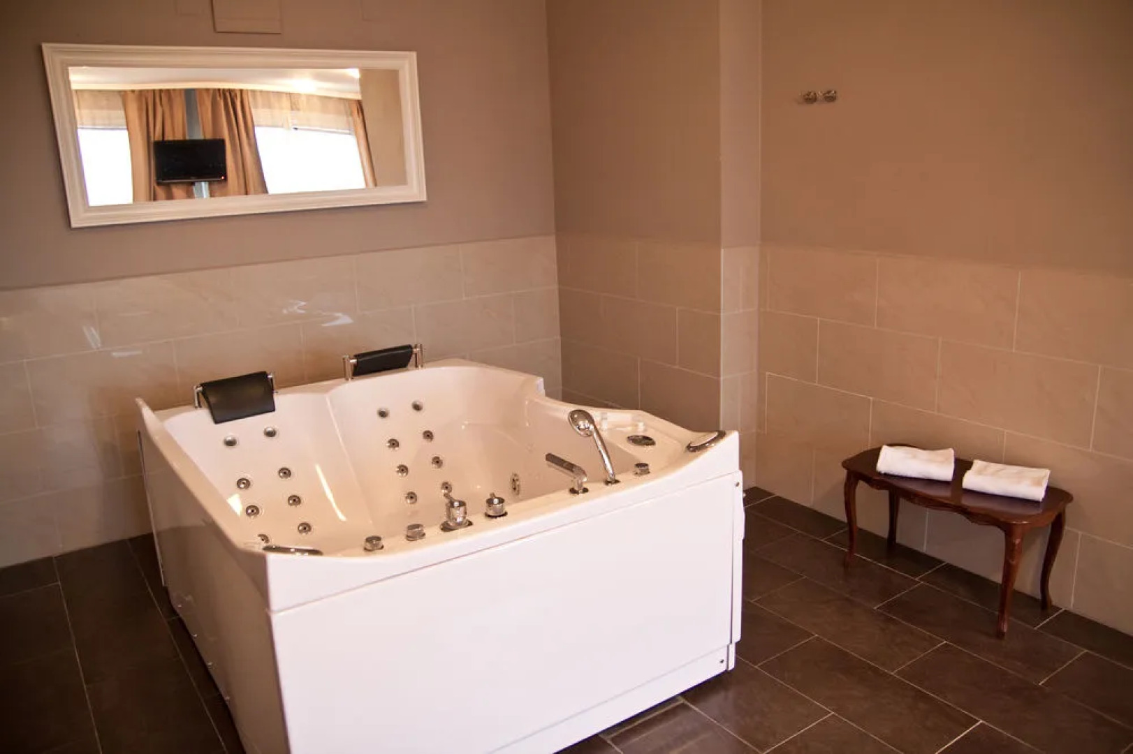 Tea Vienna City Hotel 