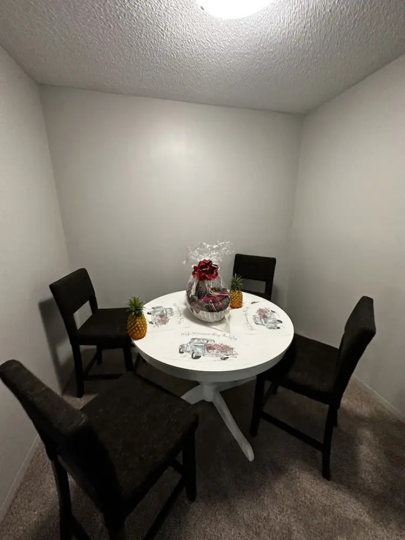 2 BR con patio por el centro comercial