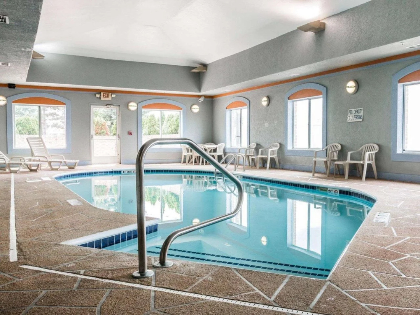 Comfort Suites Southgate-Detroit