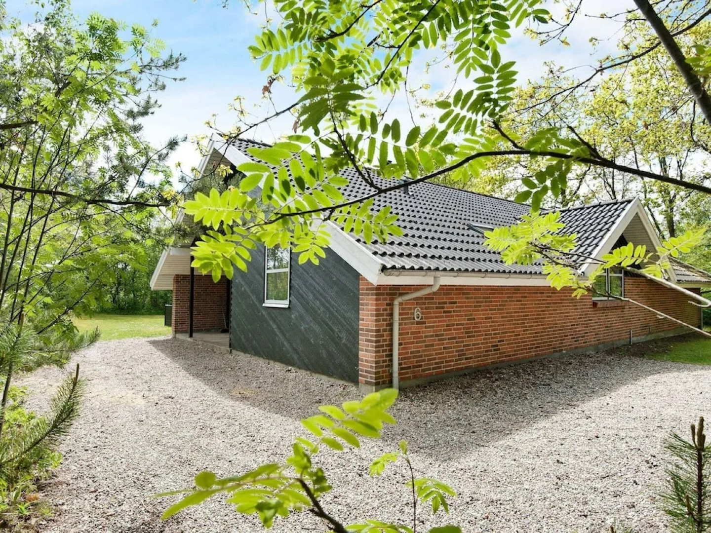 10 Person Holiday Home in Henne