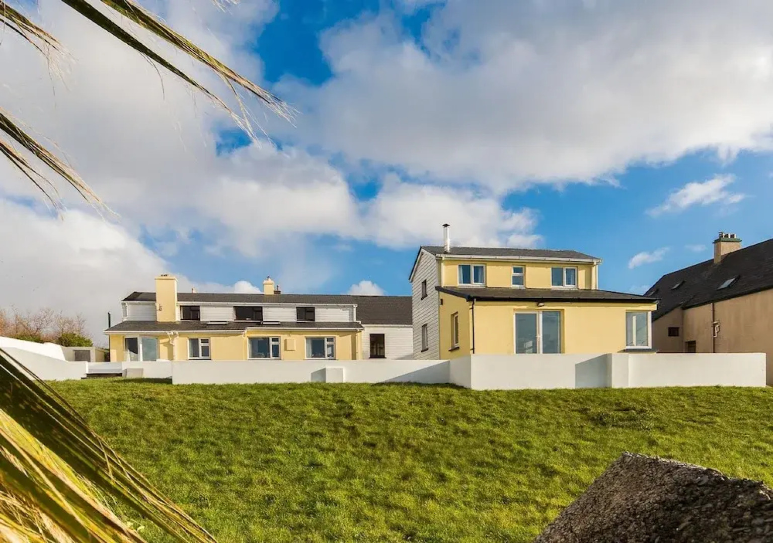 Family Beach House Located Within a Short Stroll of Waterville