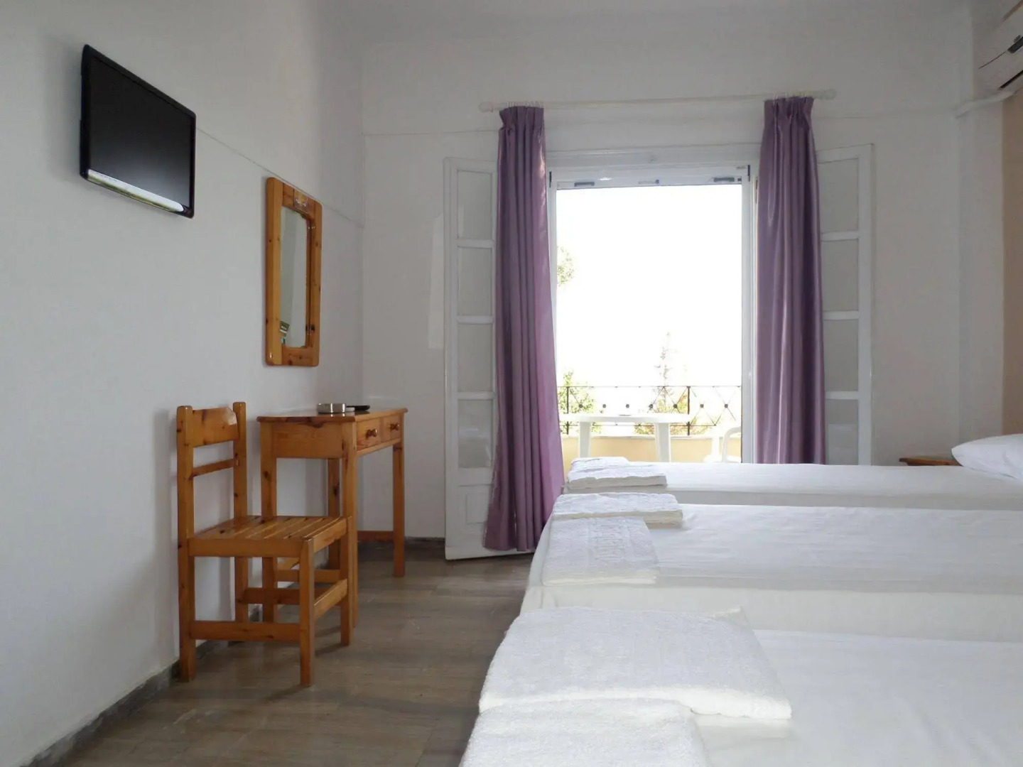 Rising Sun Apartments & Studios