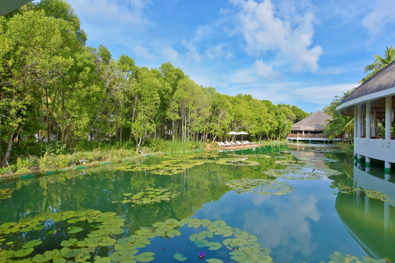 Dreamland Unique Sea and Lake Resort Spa