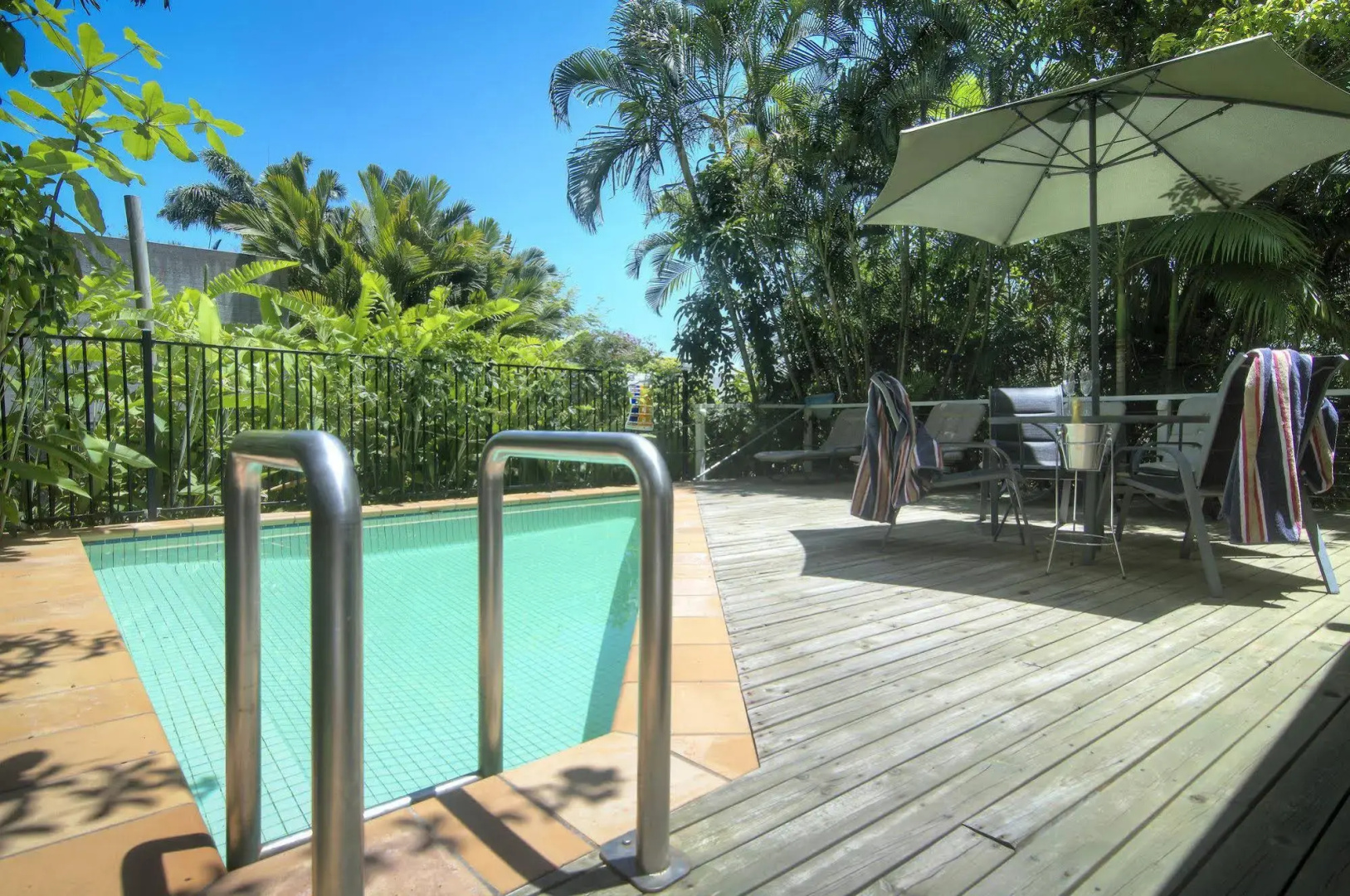 Port Douglas Cottage and Lodge