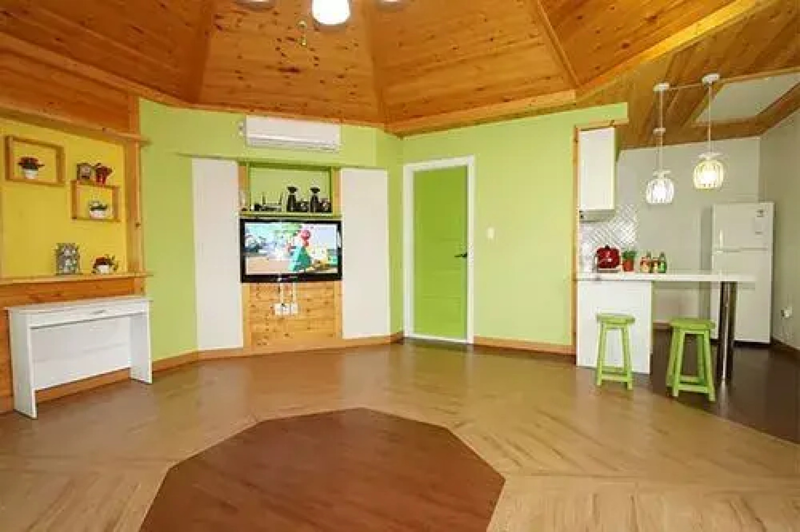 Squirrel And Akorn Pension