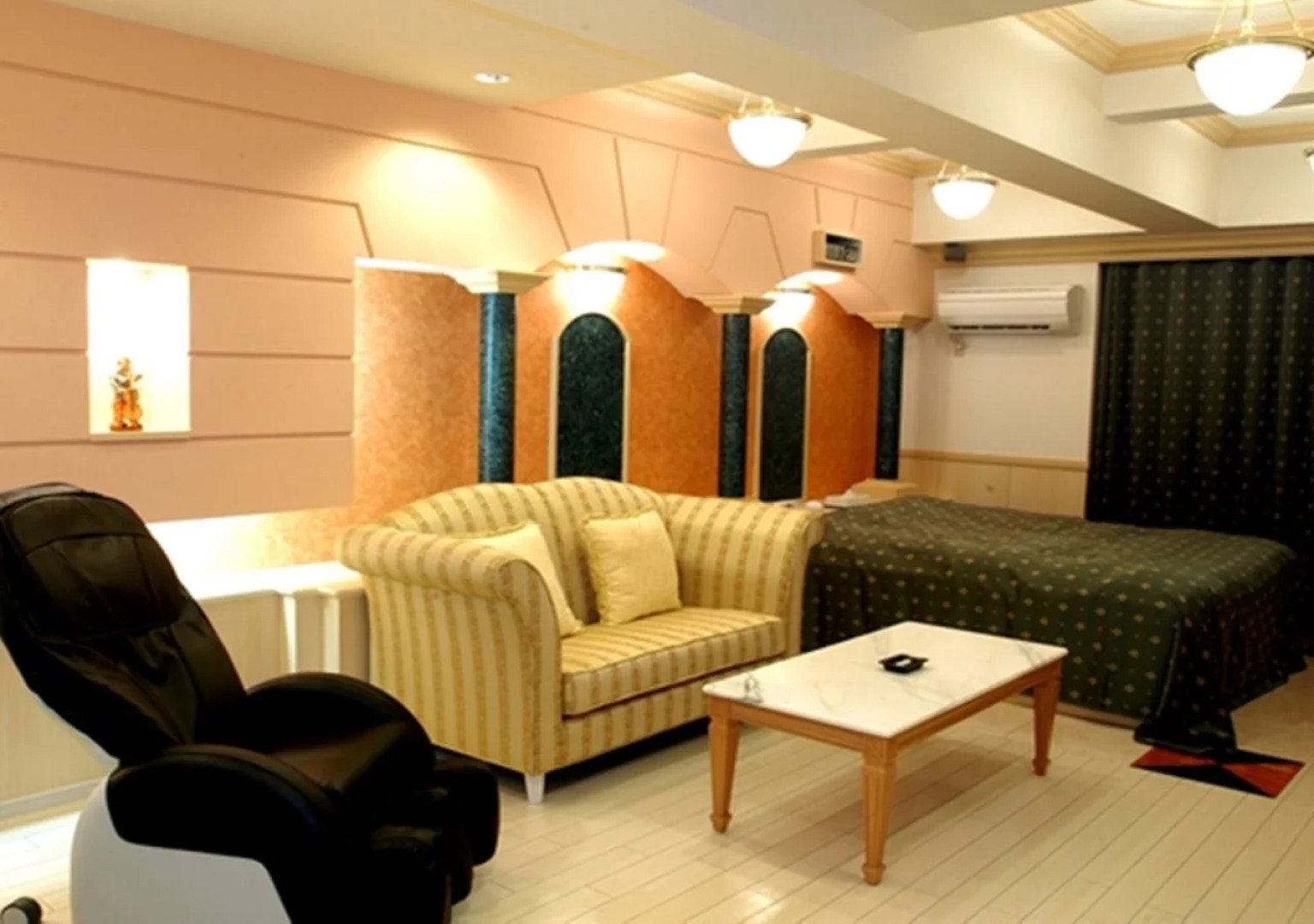 HOTEL cache - Adults Only